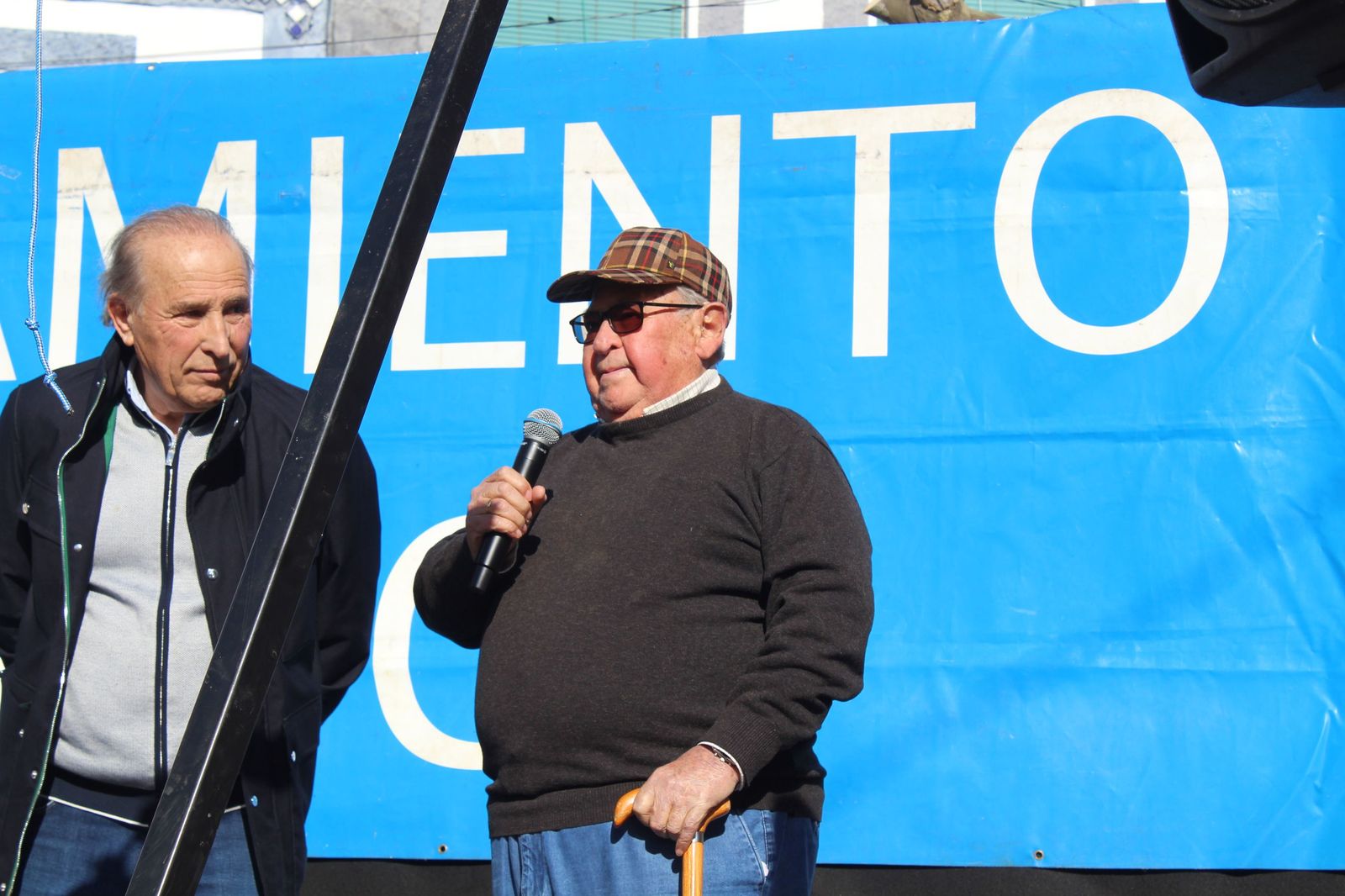 Fotografías de cómo son las Precampanadas de Jabugo con 12 lonchas de jamón