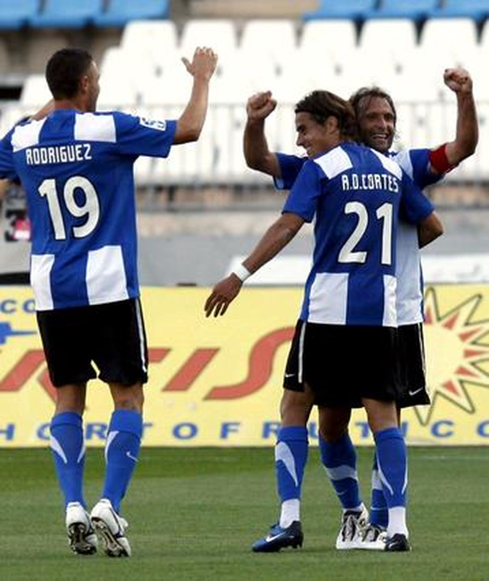 El Almería empata en casa 1-1 ante el Hércules. / EFE