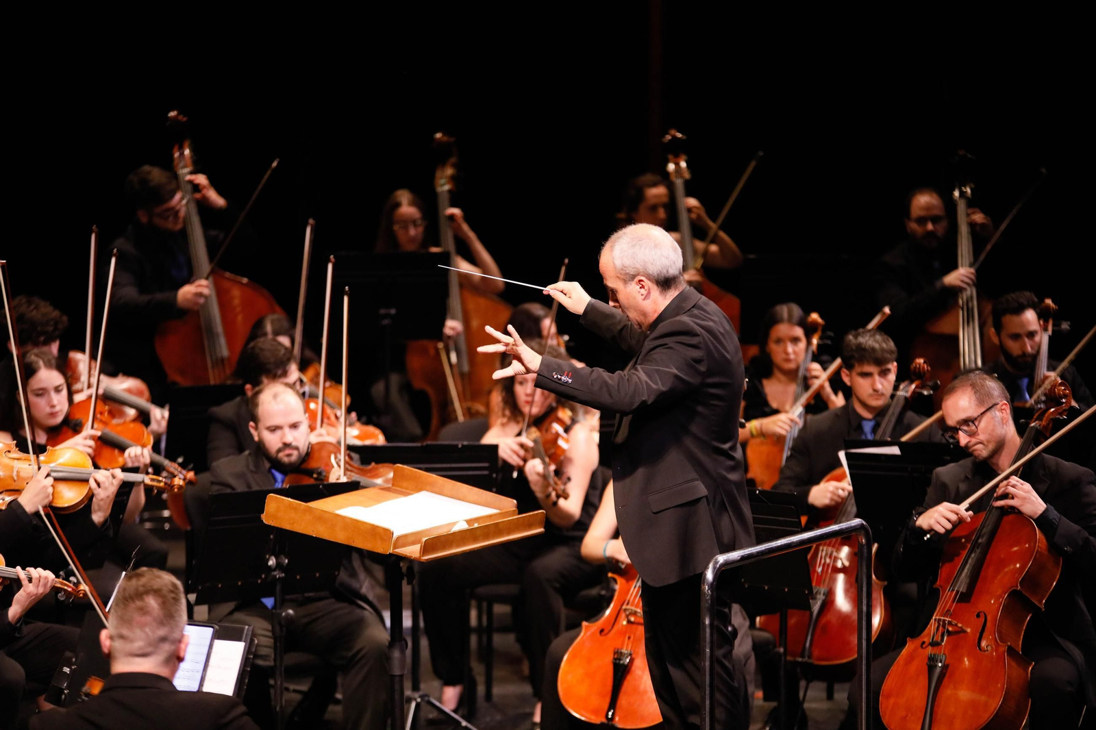 El concierto de la Orquesta de la UAL en el Auditorio Maestro Padilla, en imágenes
