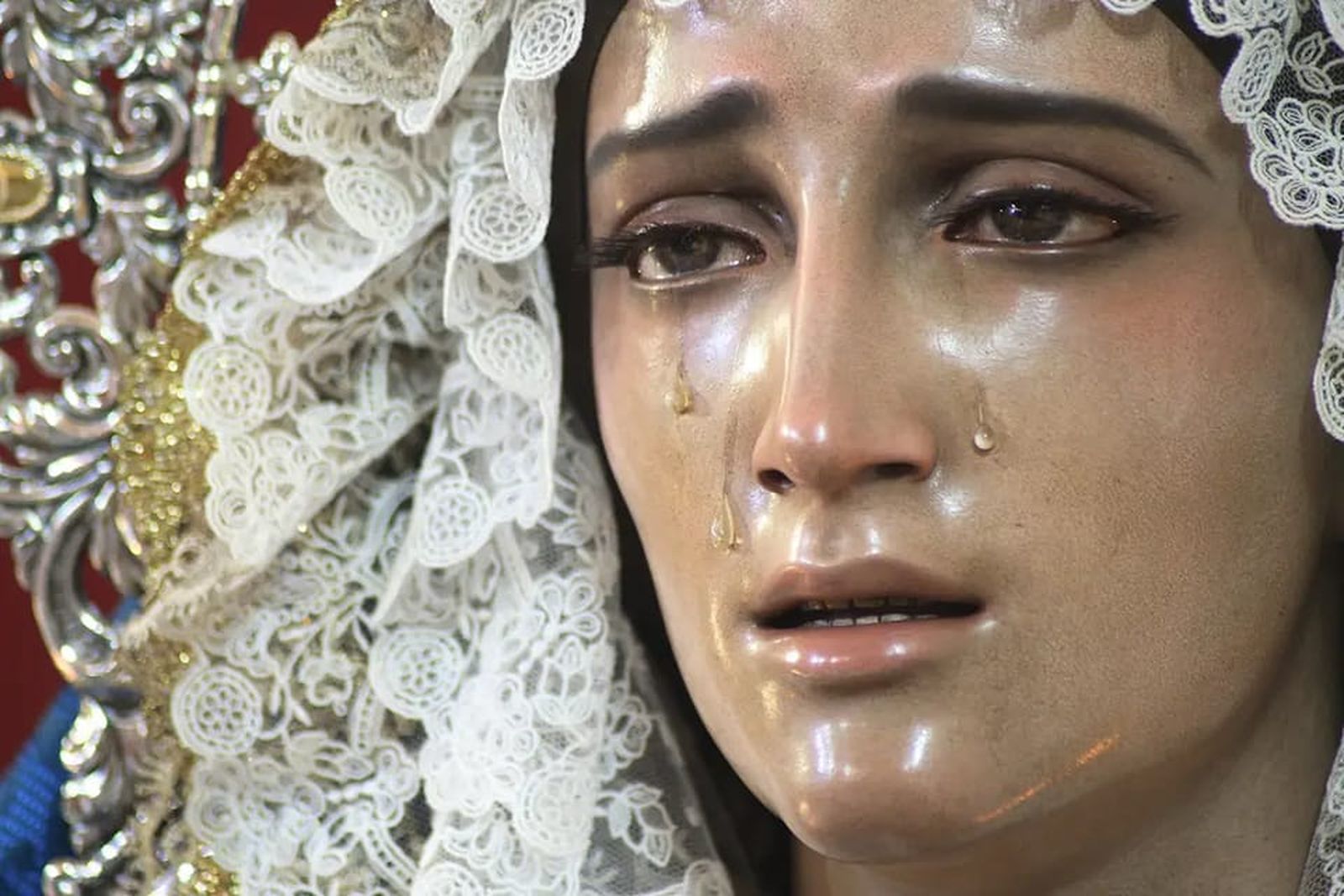 María Santísima de la Trinidad acompaña al Cautivo de Jaén cada Miércoles Santo.