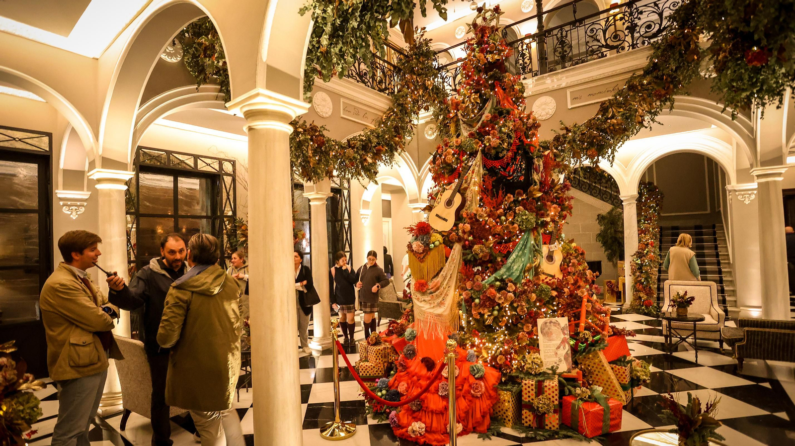 Espectacular decoración navideña del Hotel Casa Palacio María Luisa de Jerez