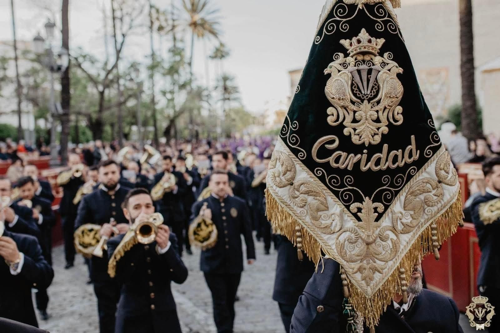 Estandarte de la Banda de la Caridad de Jerez.