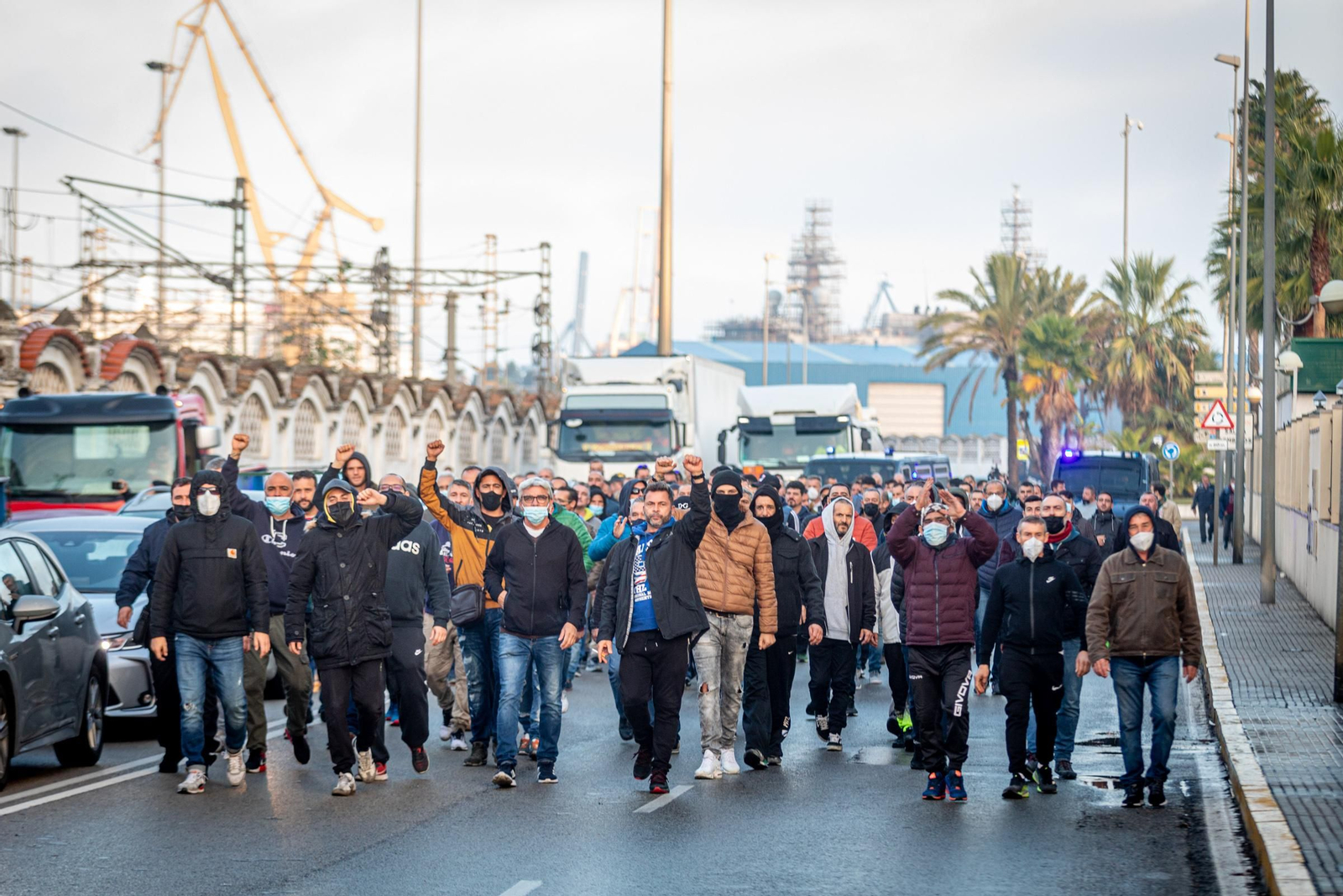 Trabajadores del metal durante una de las protestas de la huelga en Cádiz