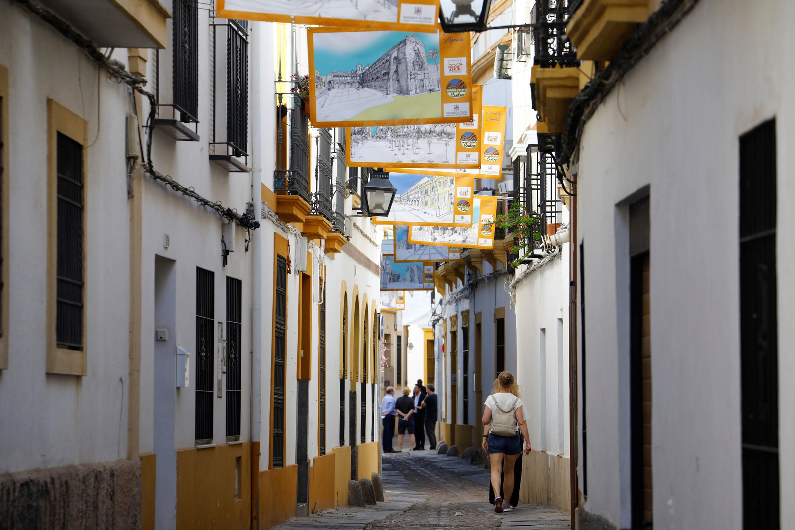 La calle Imágenes de Córdoba se llena de arte, en fotografías