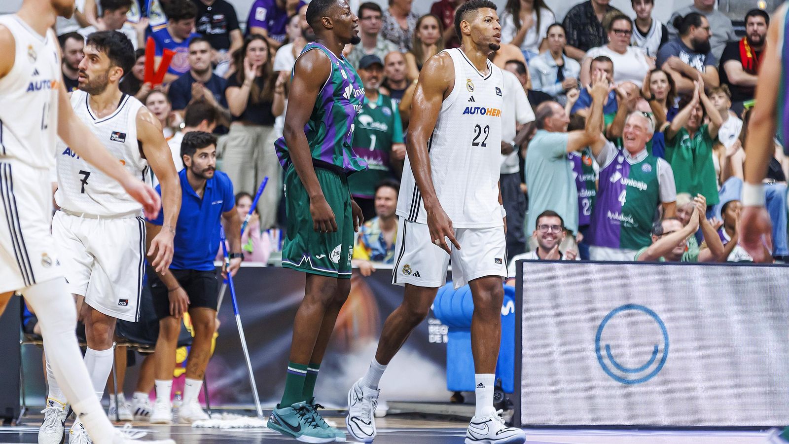 El Real Madrid - Unicaja, final de la Supercopa, en fotos