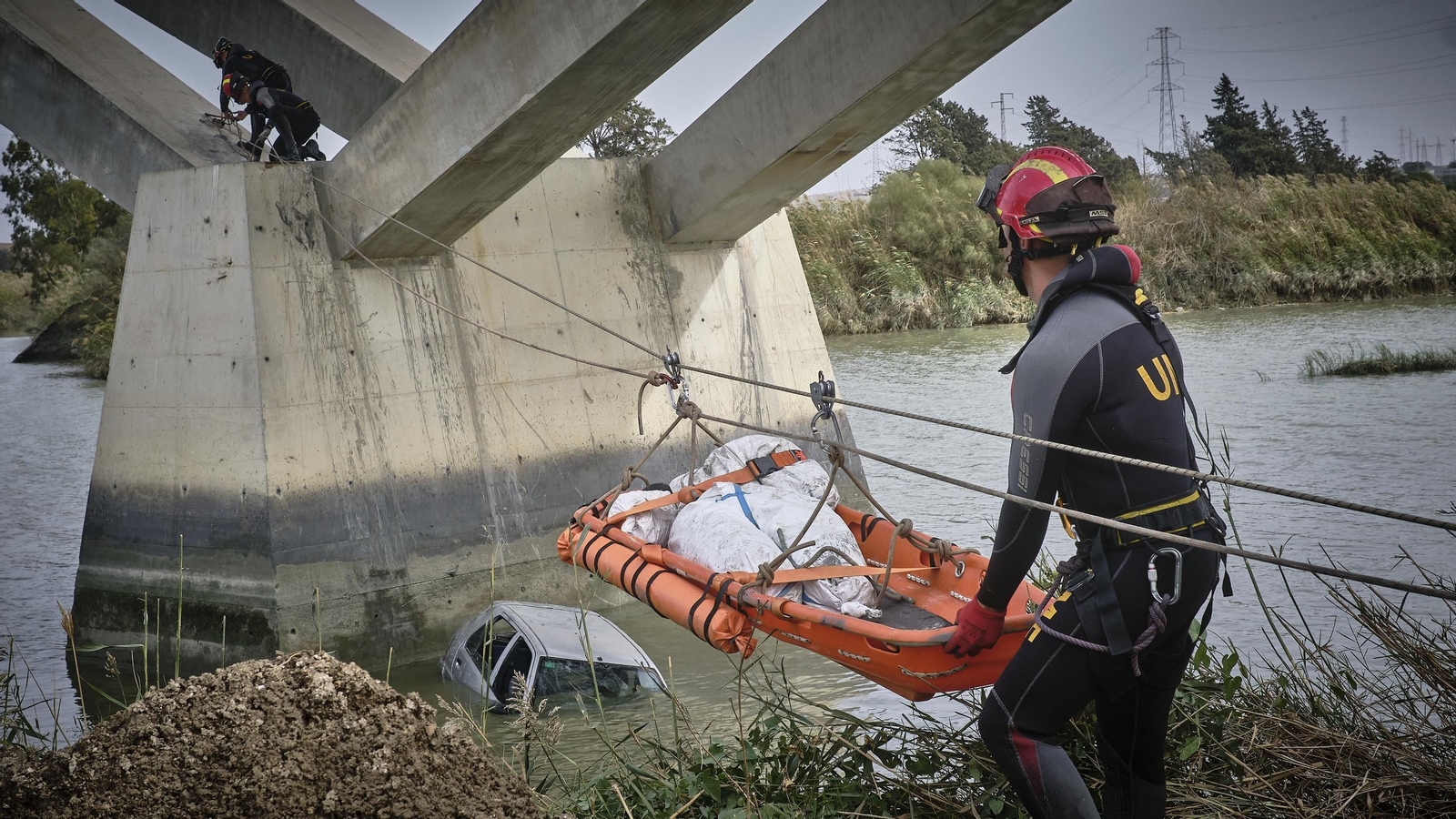 Operación de rescate de víctimas en El Portal