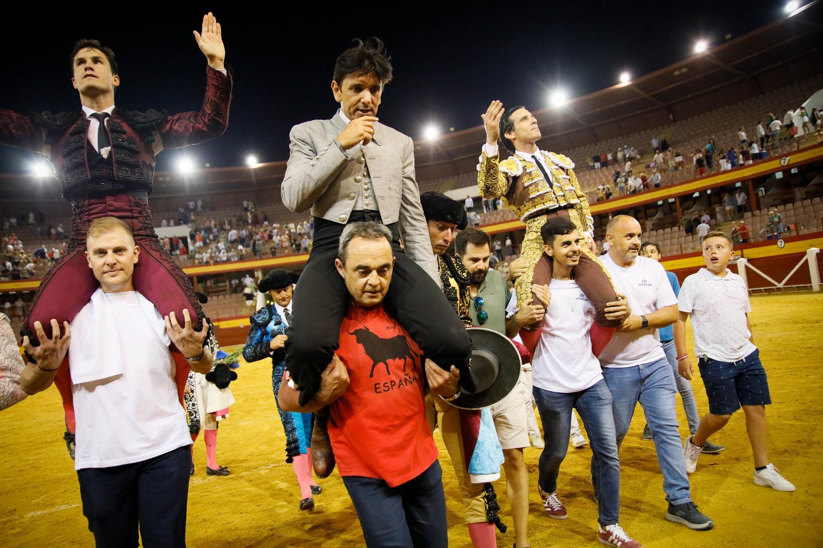 Imágenes de la corrida de toros en Roquetas de Mar