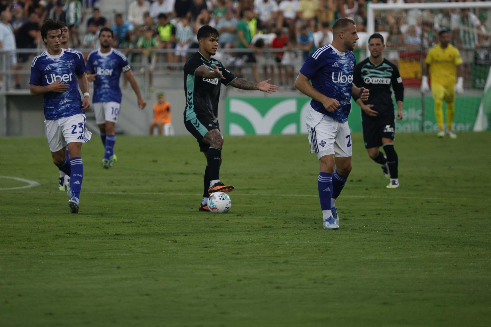 Las fotos del Betis-Como disputado en el Ciudad de La Línea (2-3)