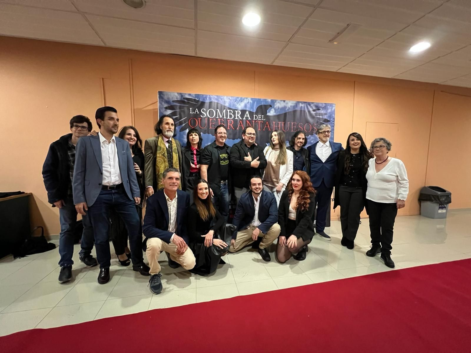 La alfombra roja del preestreno nacional, en Hornos, de la película "La sombra del quebrantahuesos"