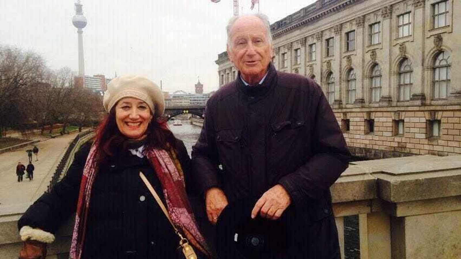 En Madrid con su esposa, Patricia.