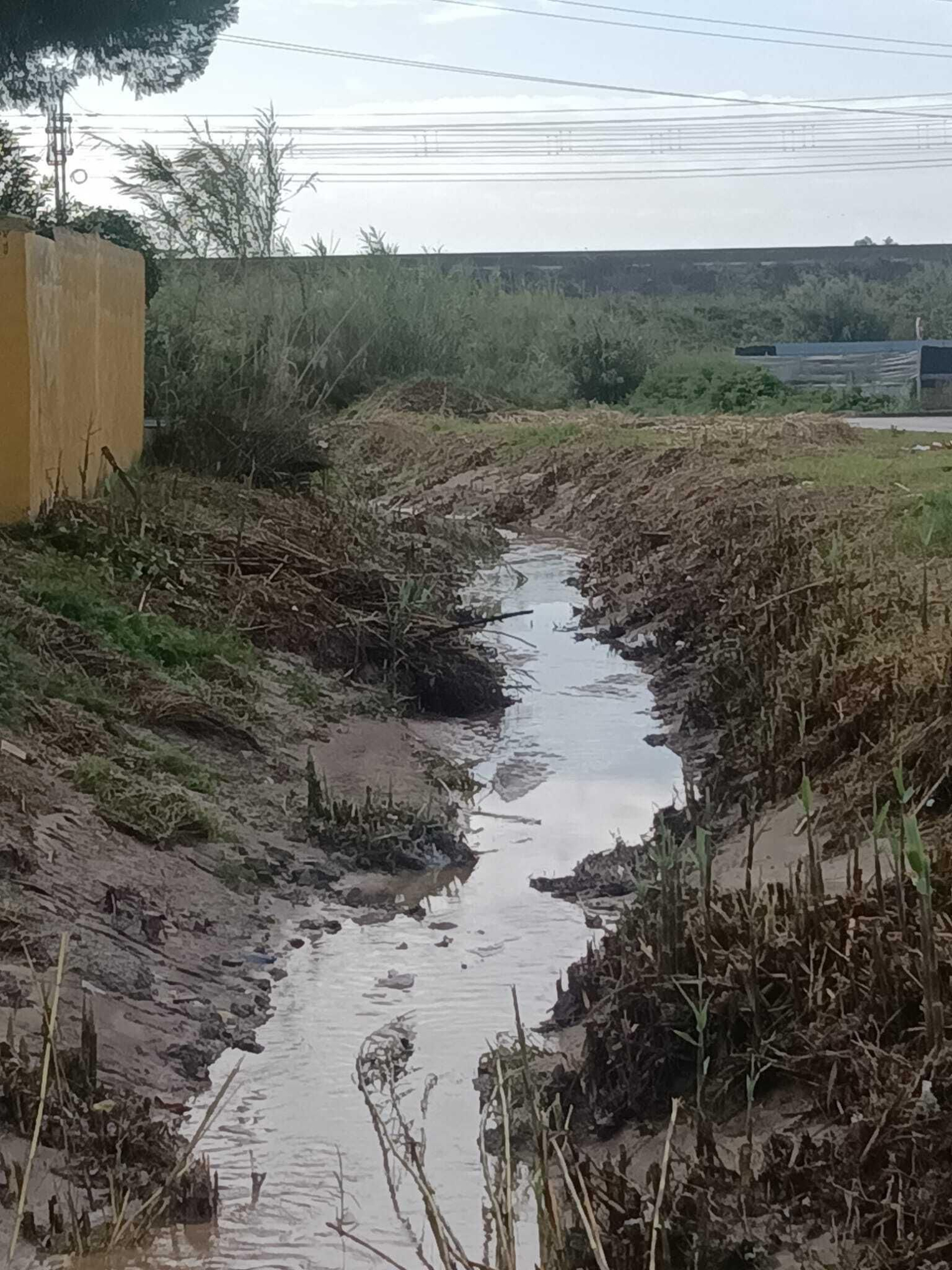 Estado del canal, tras las últimas luvias. Estado del canal, tras las últimas luvias.