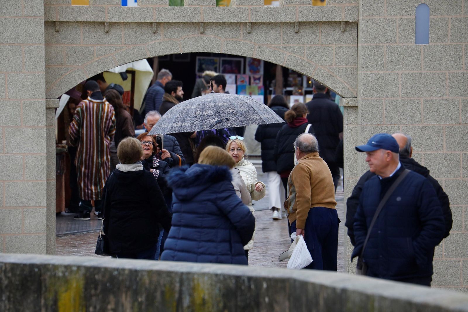 La borrasca Éowyn no consigue deslucir el Mercado Andalusí, en imágenes