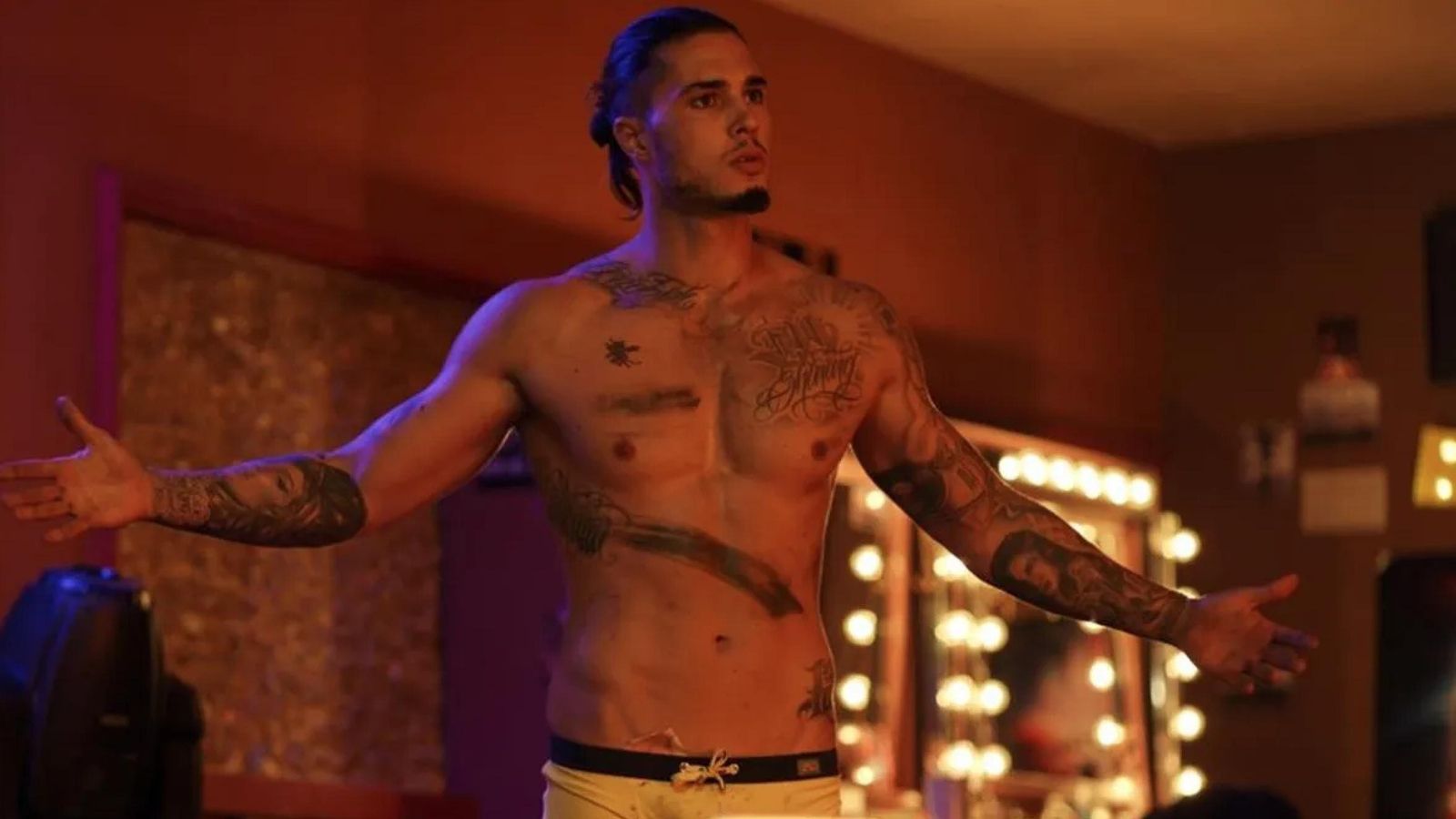 Carlo Costanzia en 'Toy Boy'