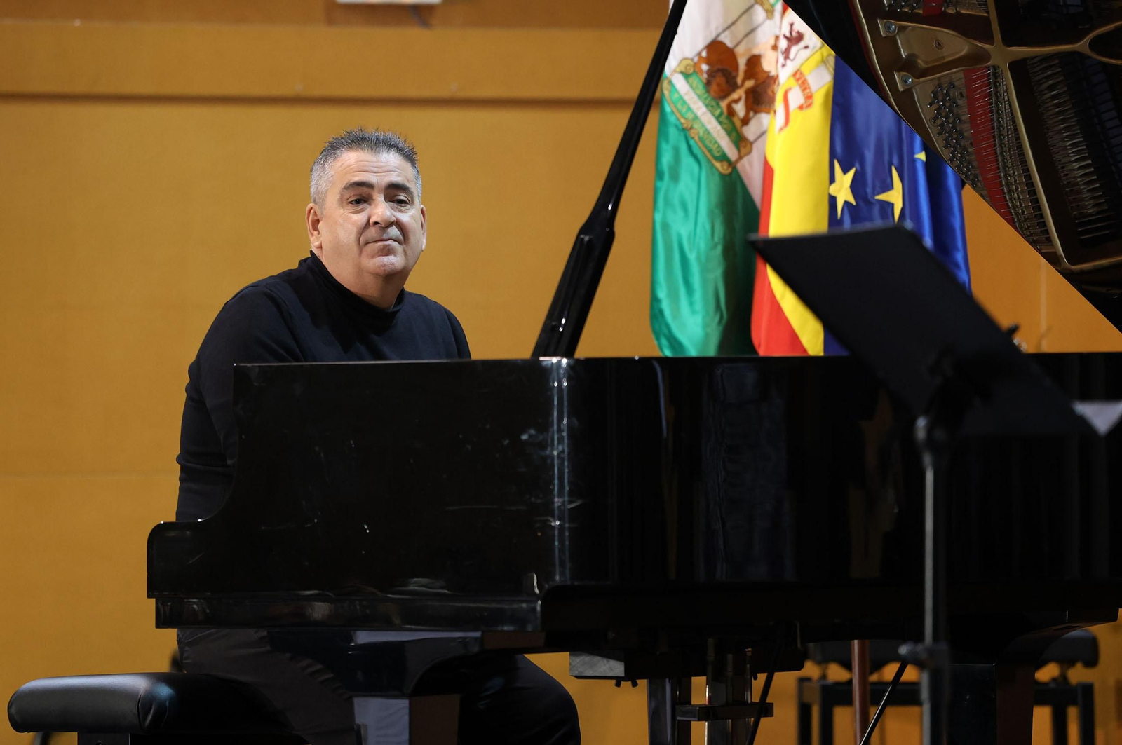Imágenes del concierto del Conservatorio Profesional de Música 'Javier Perianes' con motivo de la celebración del Día de la Bandera de Andalucía