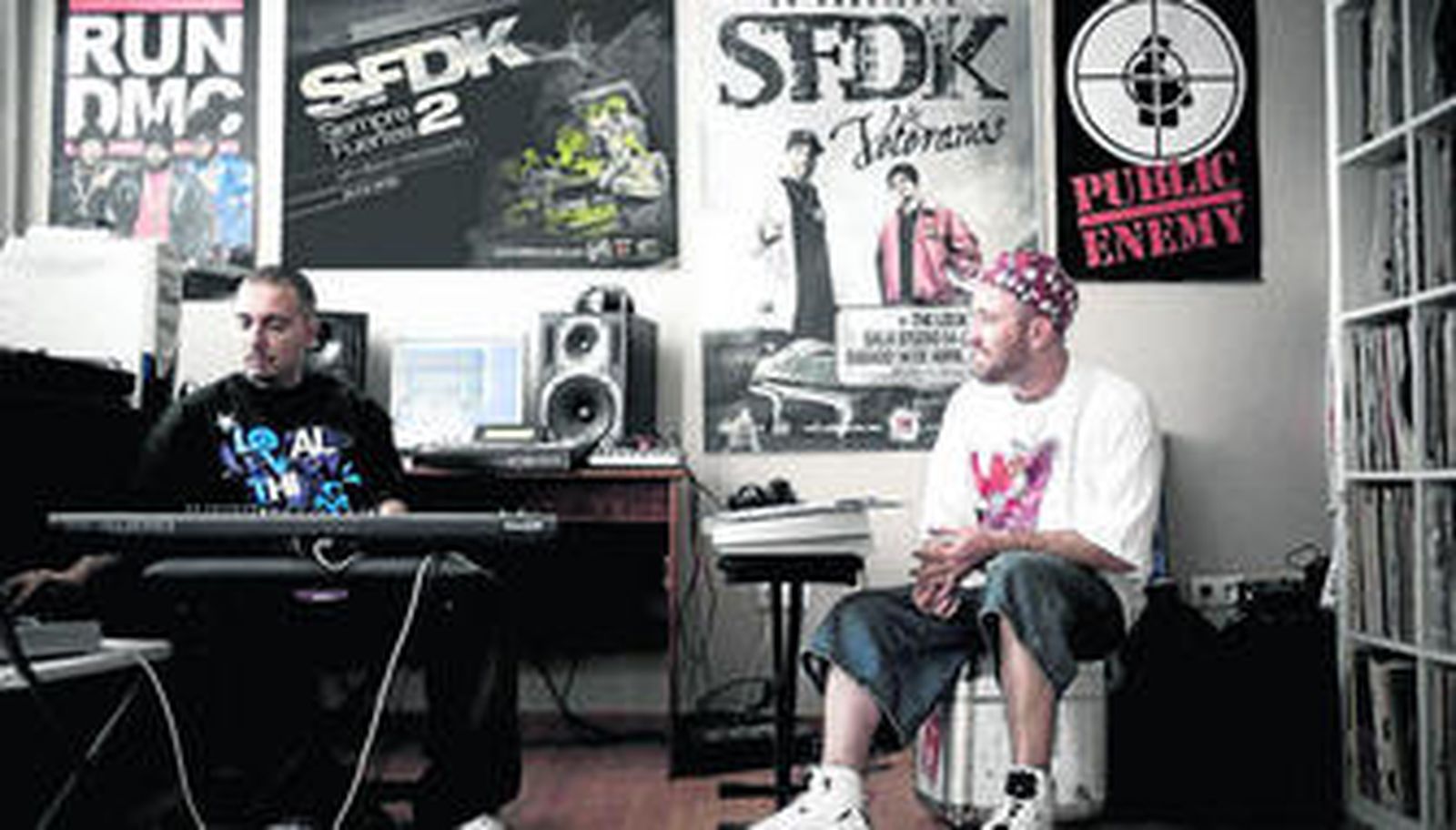 El grupo sevillano SFDK presenta esta noche en la Industrial Copera su disco 'Siempre fuertes 2'.