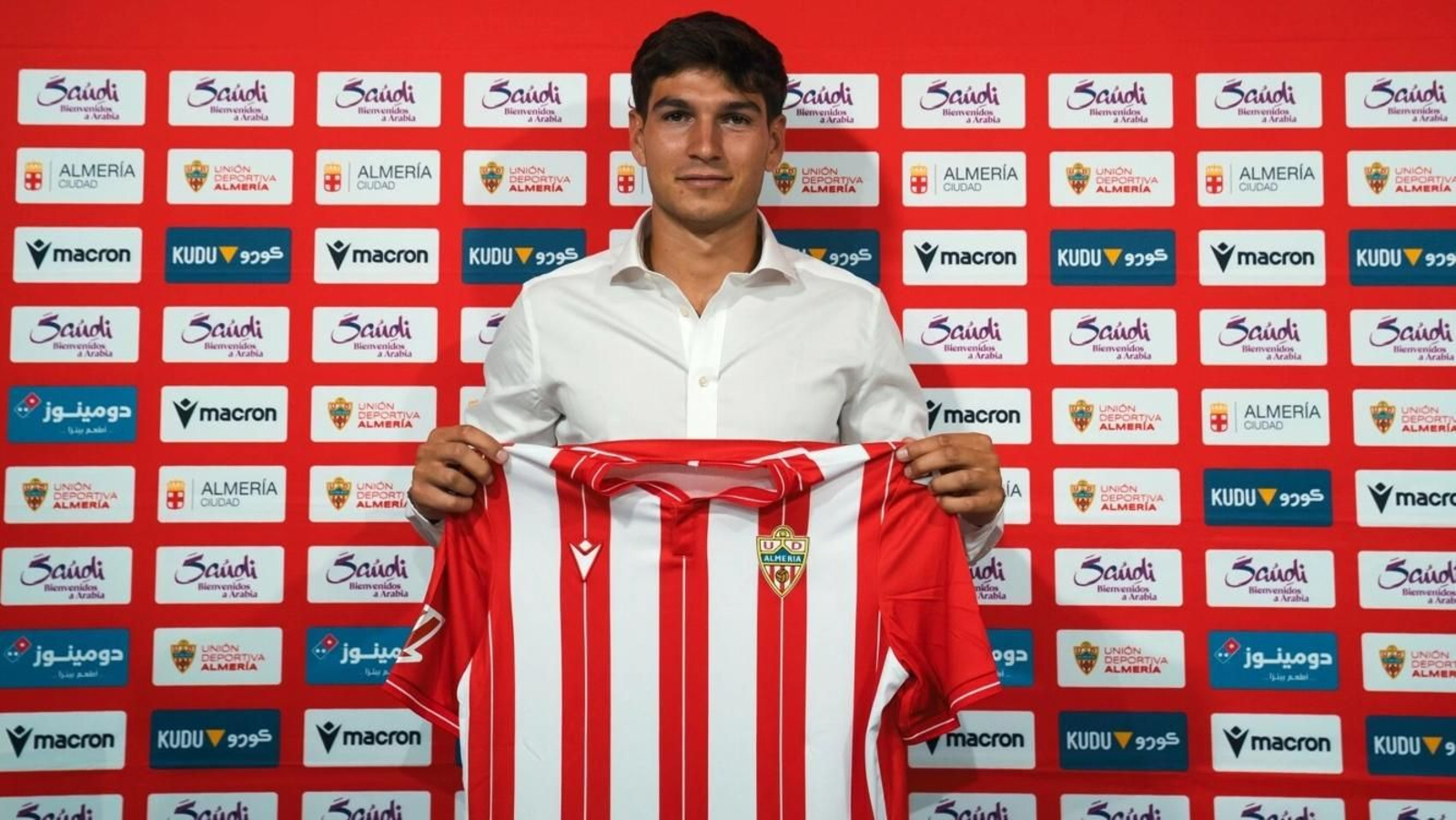 Federico Bonini, con su nueva elástica rojiblanca.