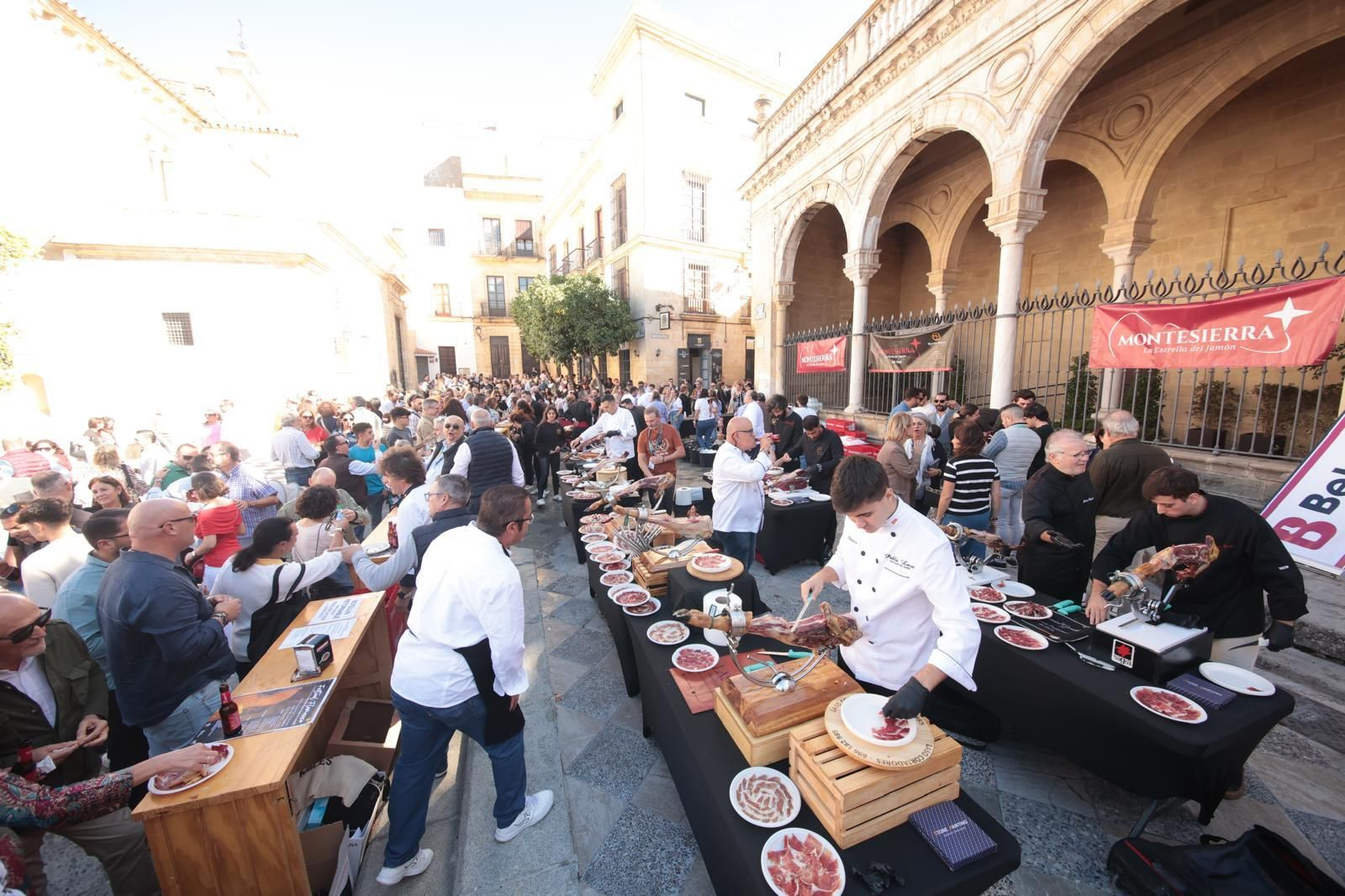 III Jornada de Cortadores de Jamón Solidarios en Jerez