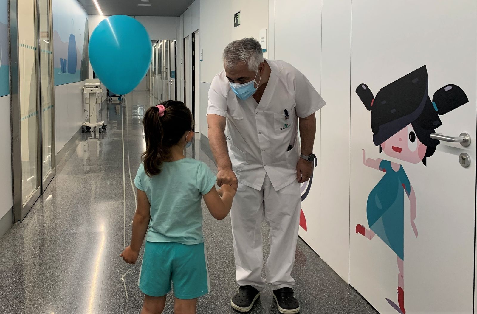 Una pequeña paciente del Hospital QuirónSalud Córdoba.