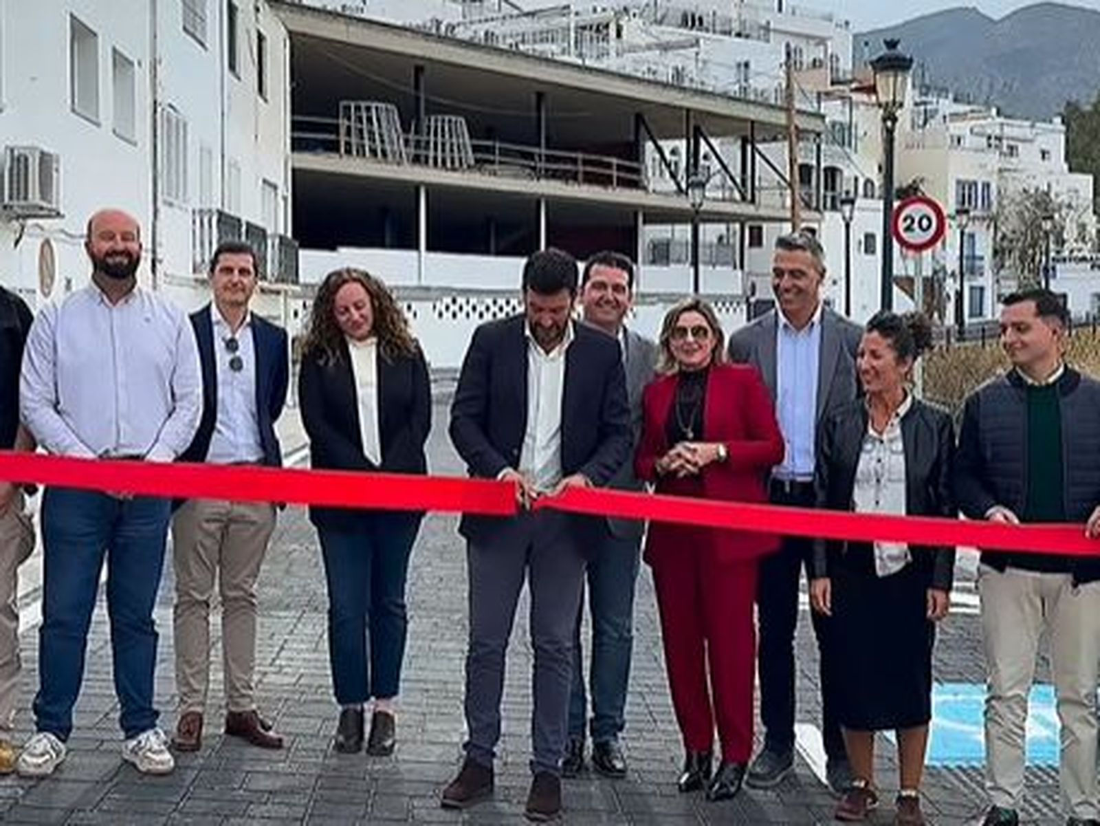 Mojácar reabre la Avenida de París.