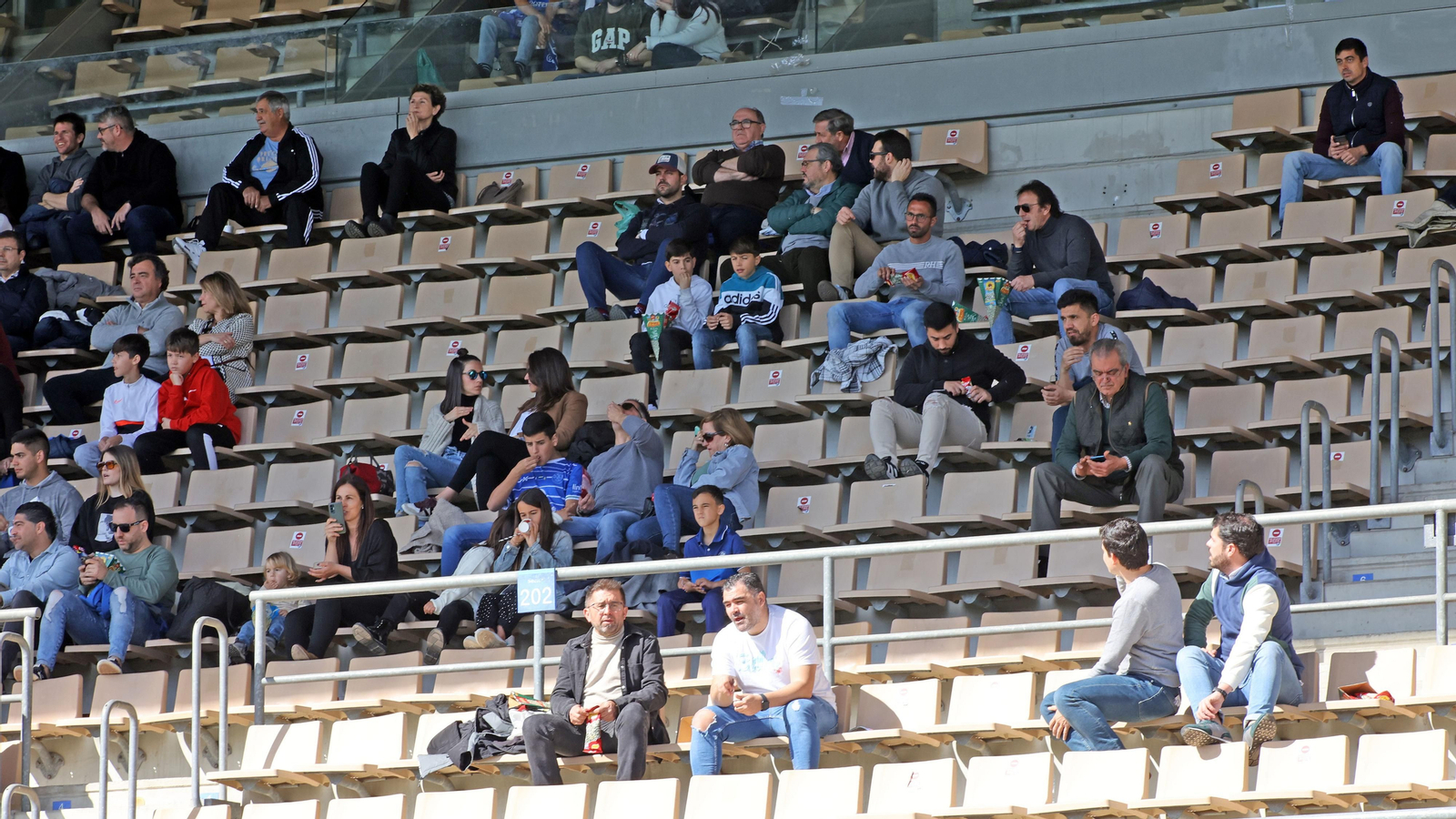 Búscate en el partido Xerez DFC - Atlético Sanluqueño en Chapín