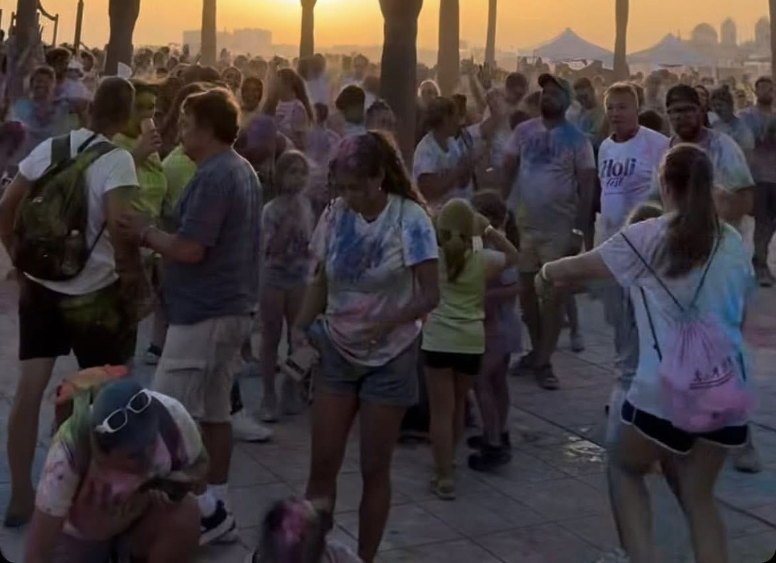 Ahora importamos fiestas hindúes