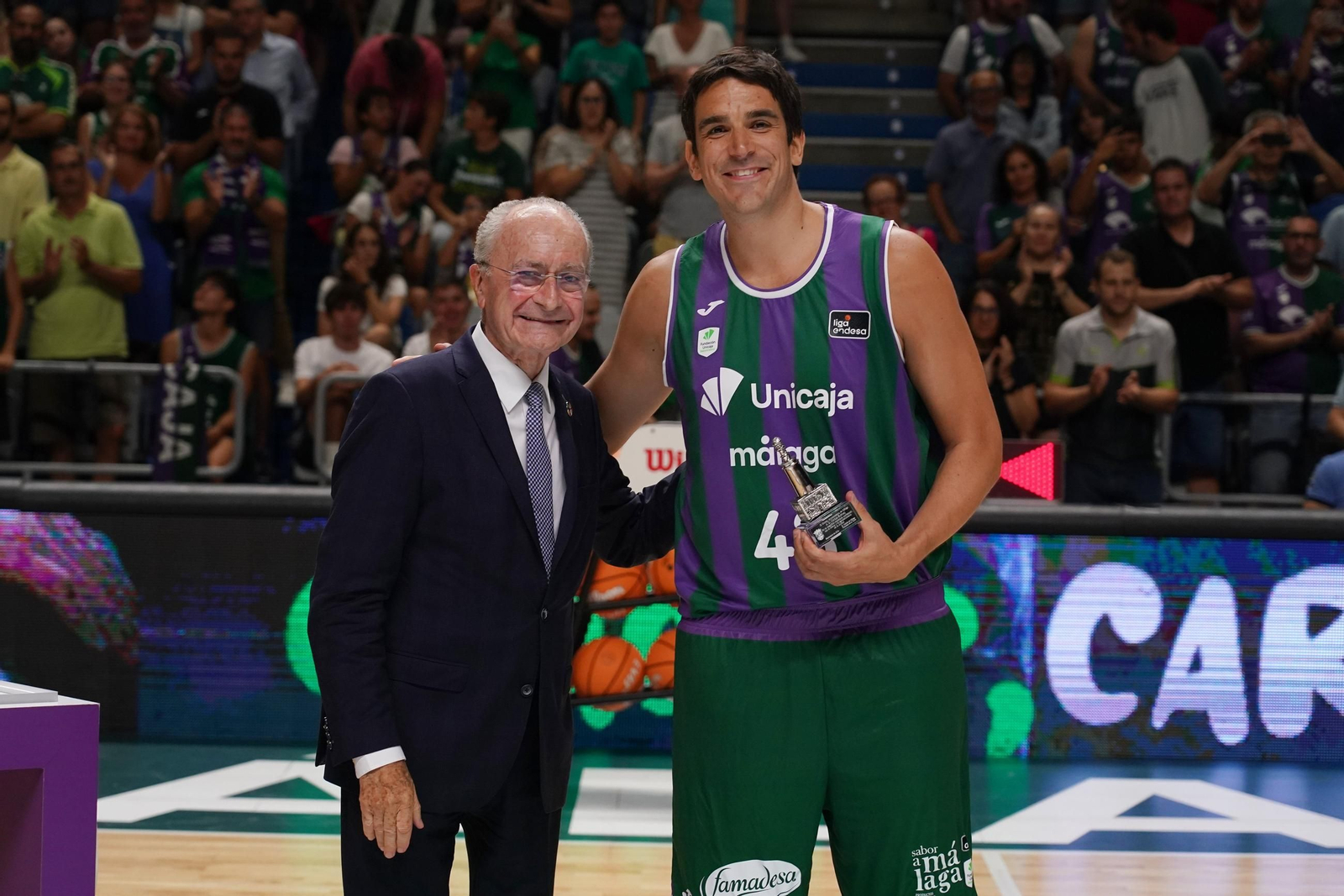 El adiós de Carlos Suárez, en imágenes