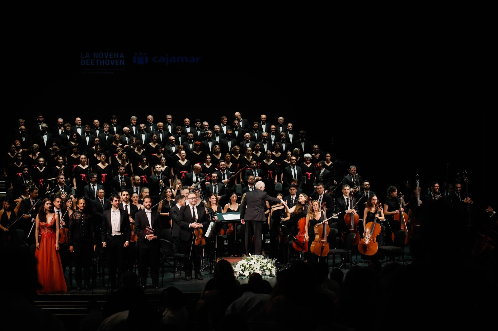 Imágenes de la novena Beethoven interpretado por la OCAL y Orfeón para Cajamar