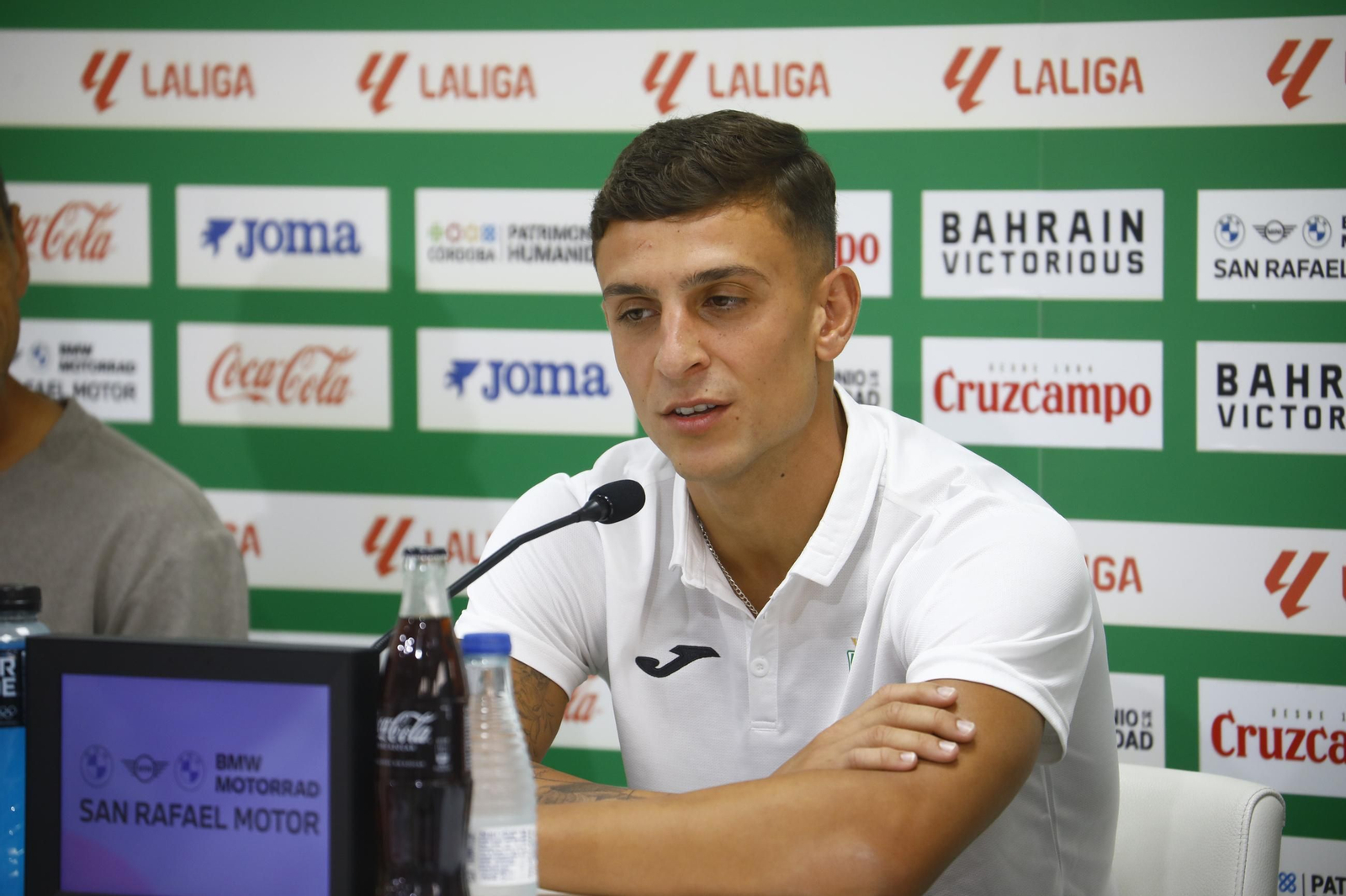 Las mejores fotos de la presentación de Adri Fuentes, Juan María Alcedo y Mariano Carmona como jugadores del Córdoba CF