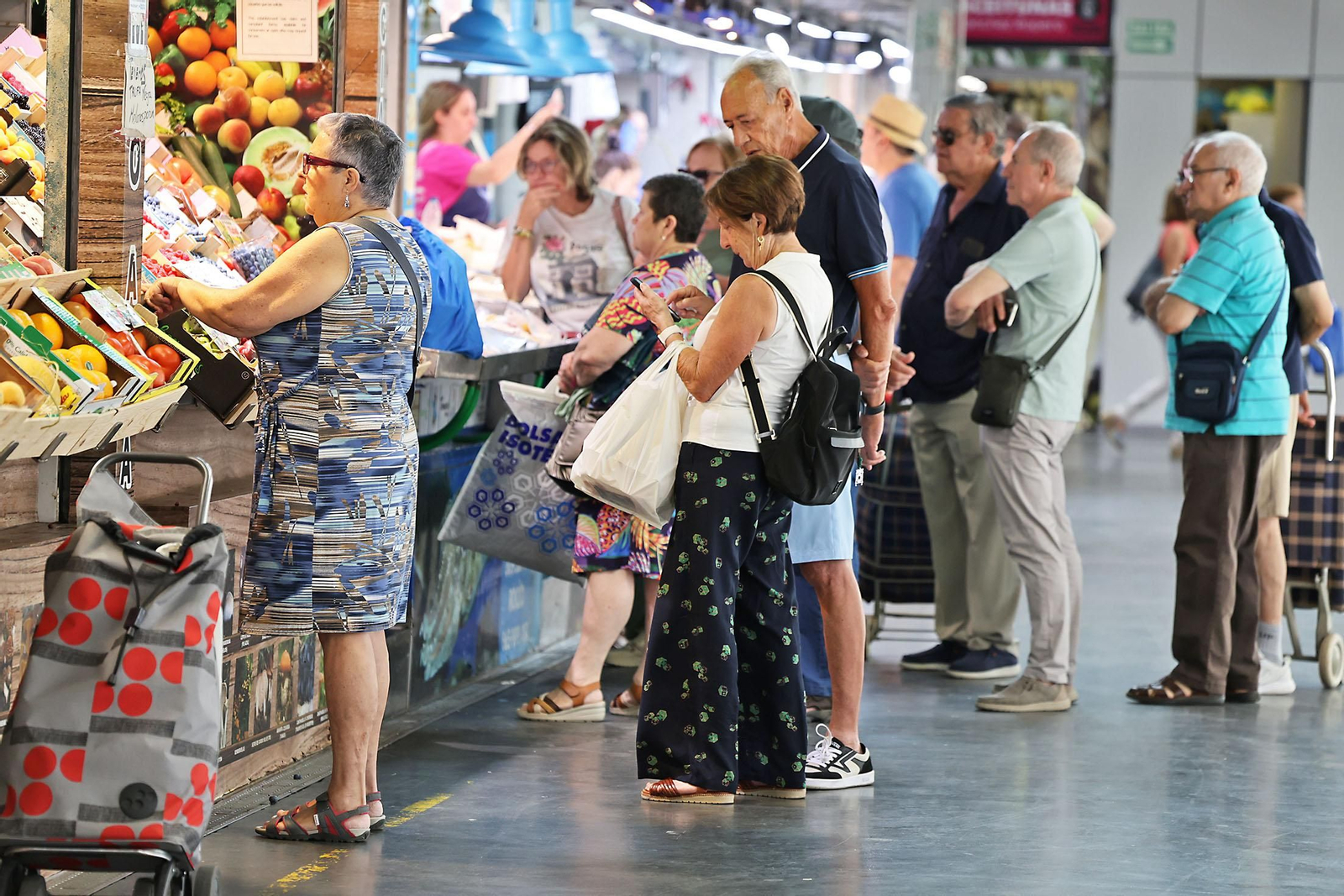 Imágenes de la presentación del libro de  Eduardo J. Sugrañes sobre la evolución de Huelva a través de sus mercados