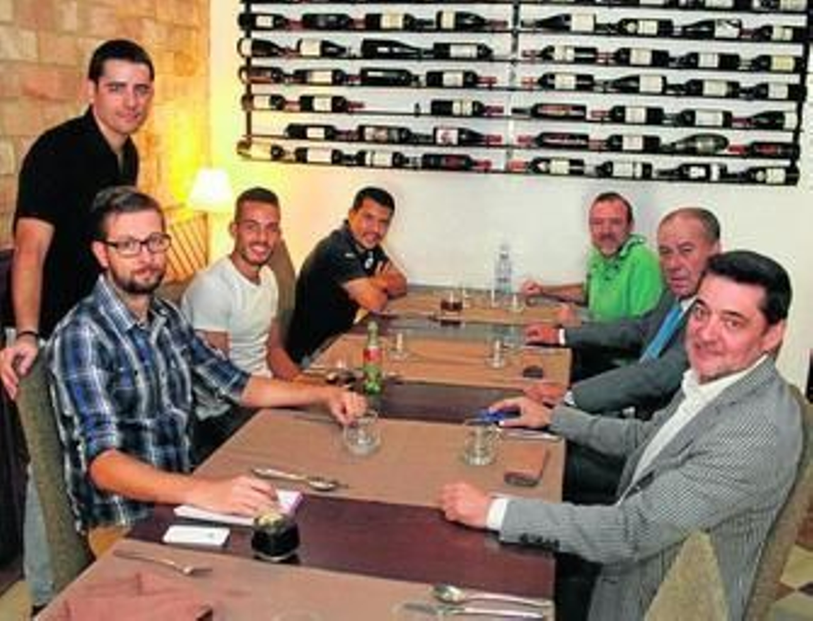 La Mirta acogió un interesante debate sobre el Recre y el mundo cofrade en La Tertulia Deportiva de Huelva Información.