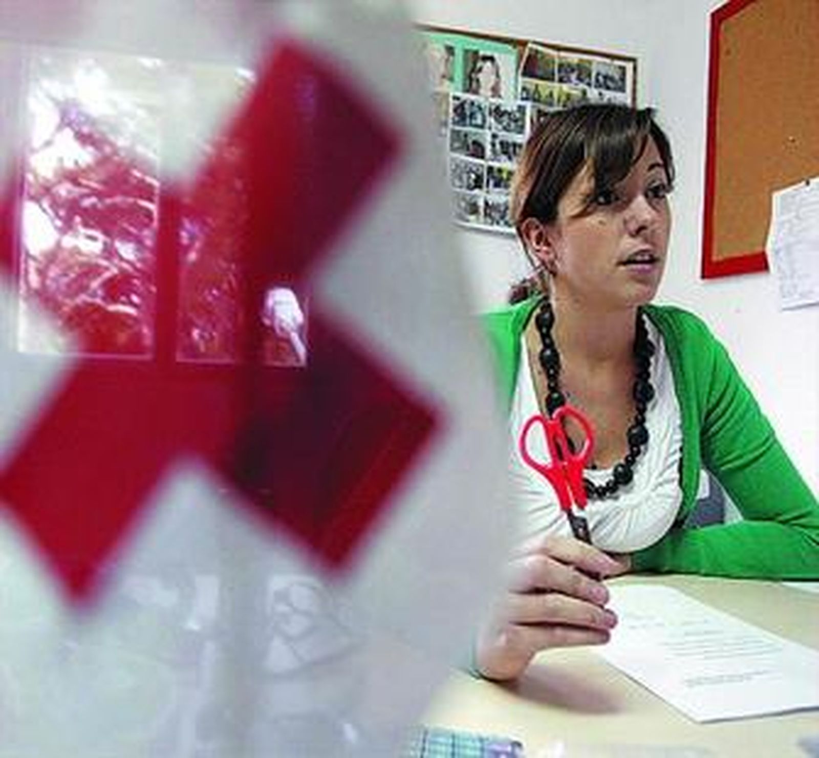 Sonia Roldán, trabajadora social y coordinadora del centro, en su despacho.