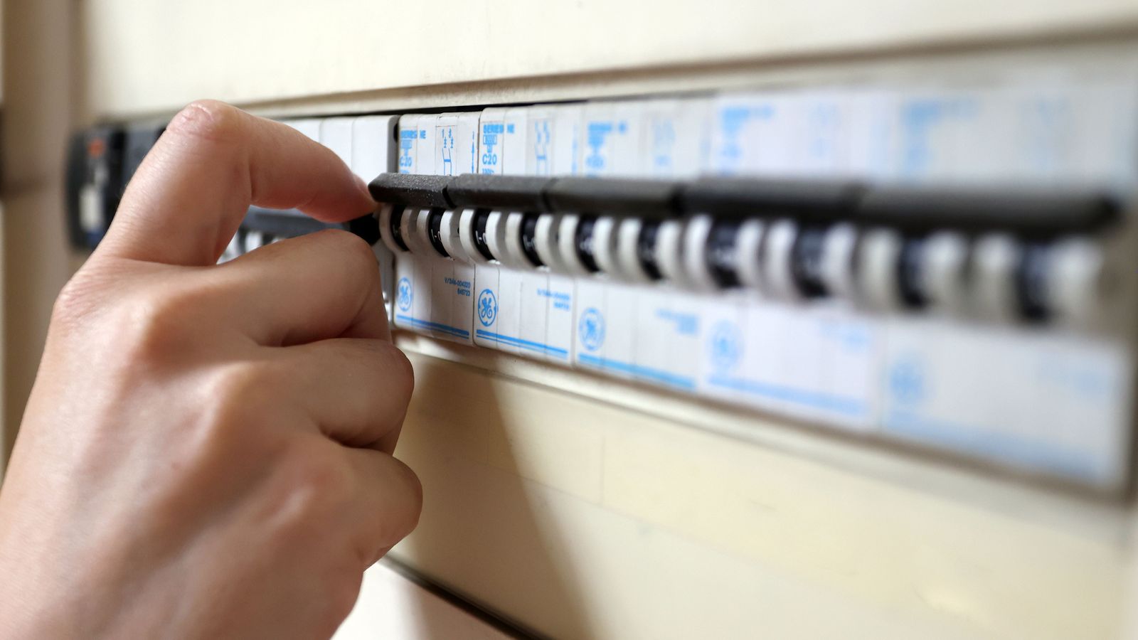 Imagen de un cuadro de luces.