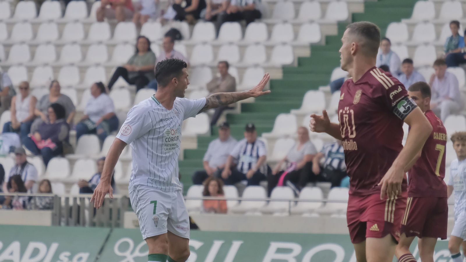 Las mejores fotos del ambiente en El Arcángel en el Córdoba CF - Badajoz