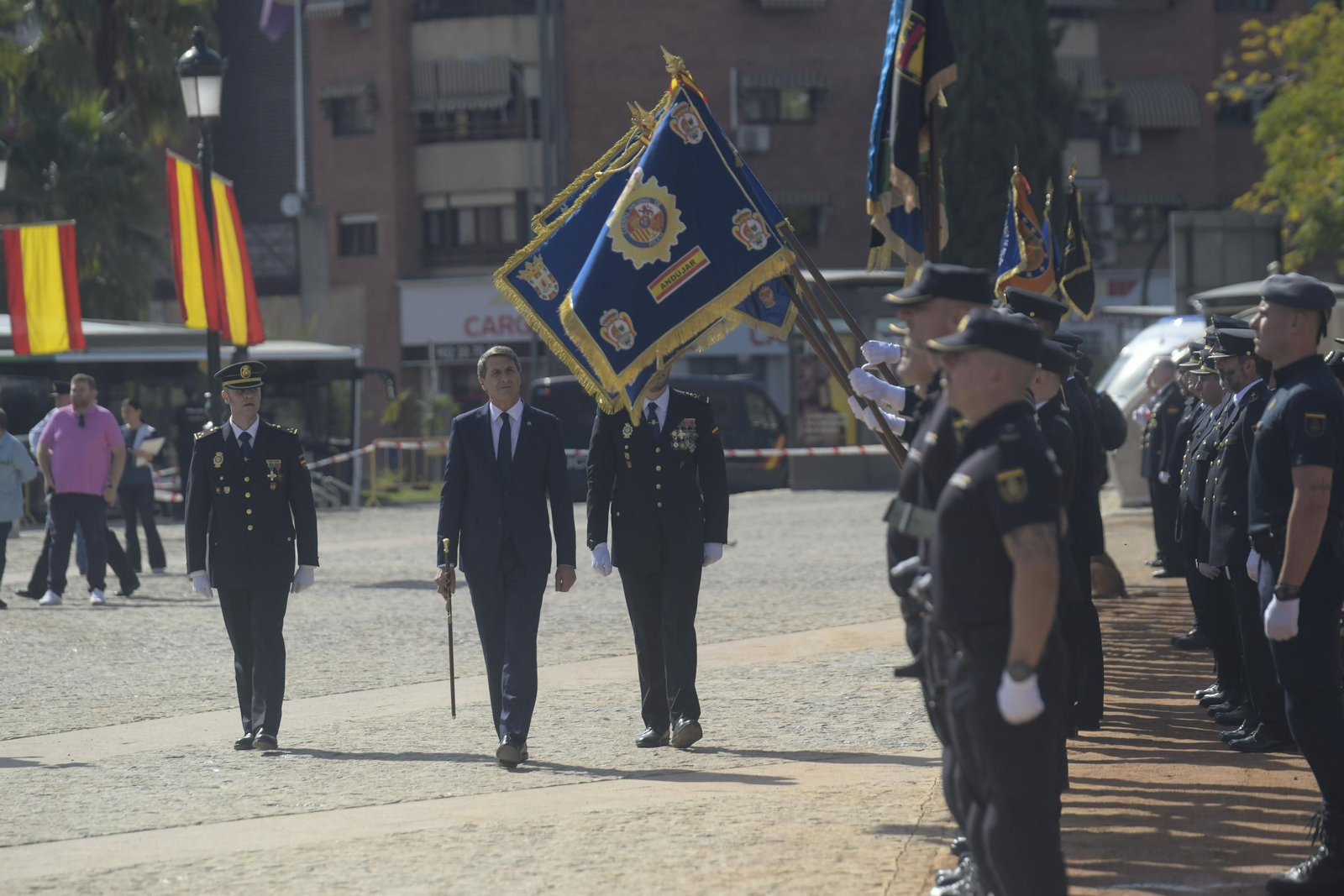 Todas las imágenes de la celebración del Patrón de la Policía Nacional en Granada