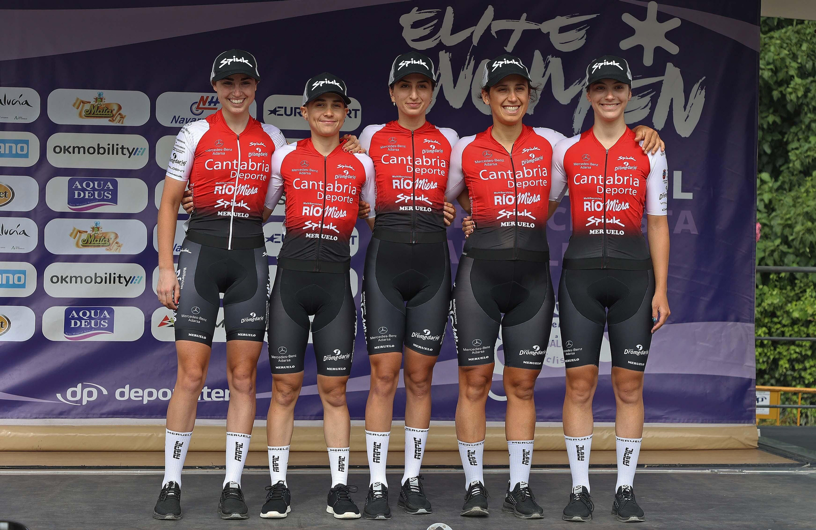 Fotos de la salida de la III Vuelta Ciclista femenina a Andalucía desde Castellar