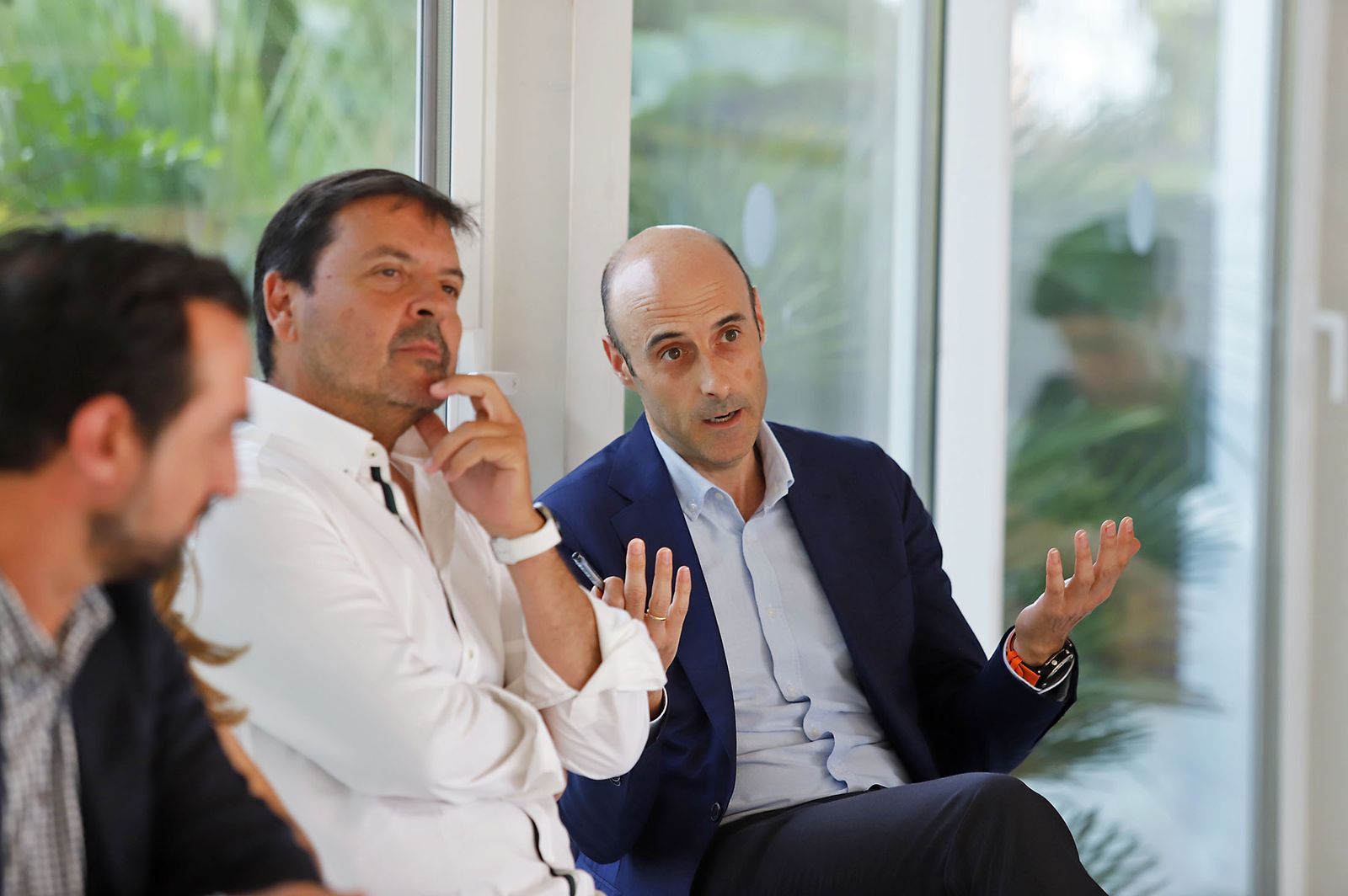 Imágenes del debate de "La Noche de los Frutos Rojos"