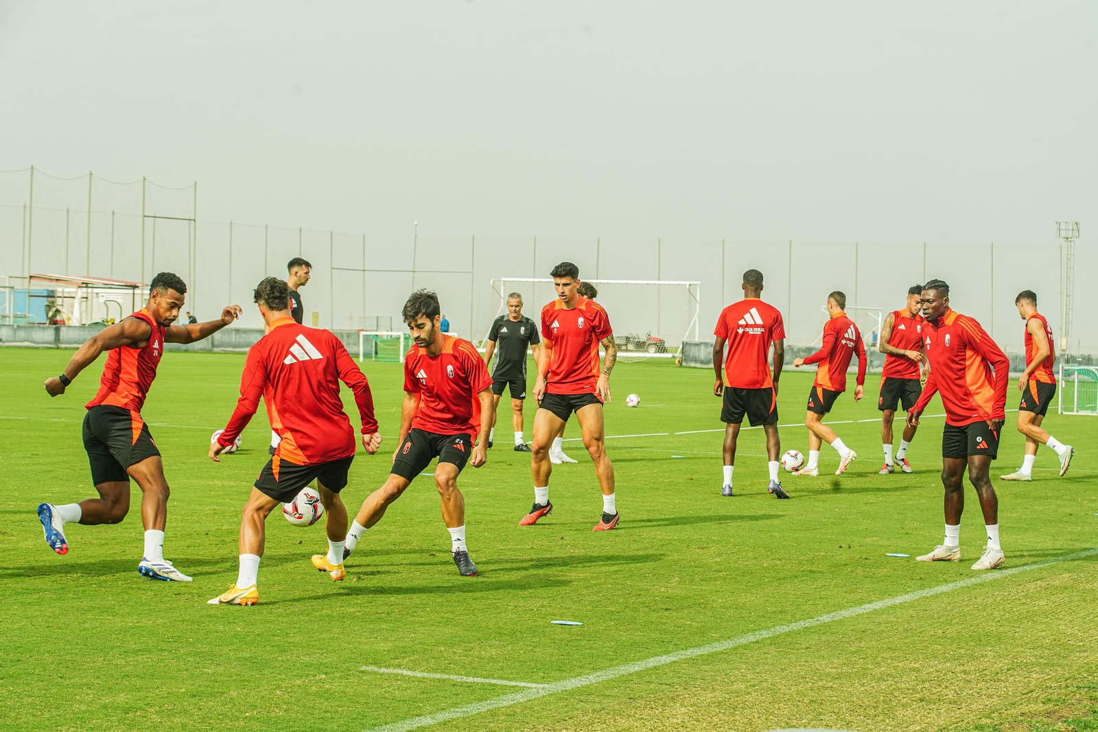 Un entrenamiento del Granada esta semana