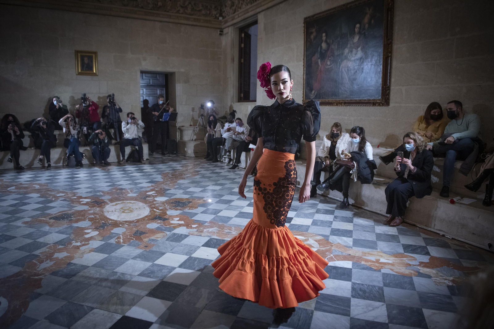 El desfile de moda flamenca Uniqo Qlamenco, en imágenes