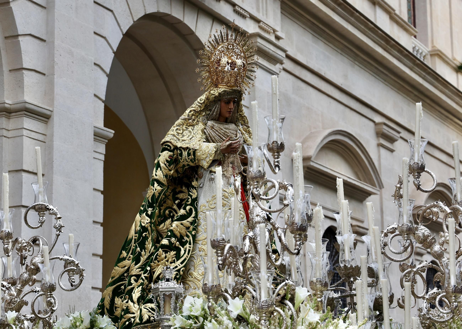 Regreso de la Esperanza a Triana