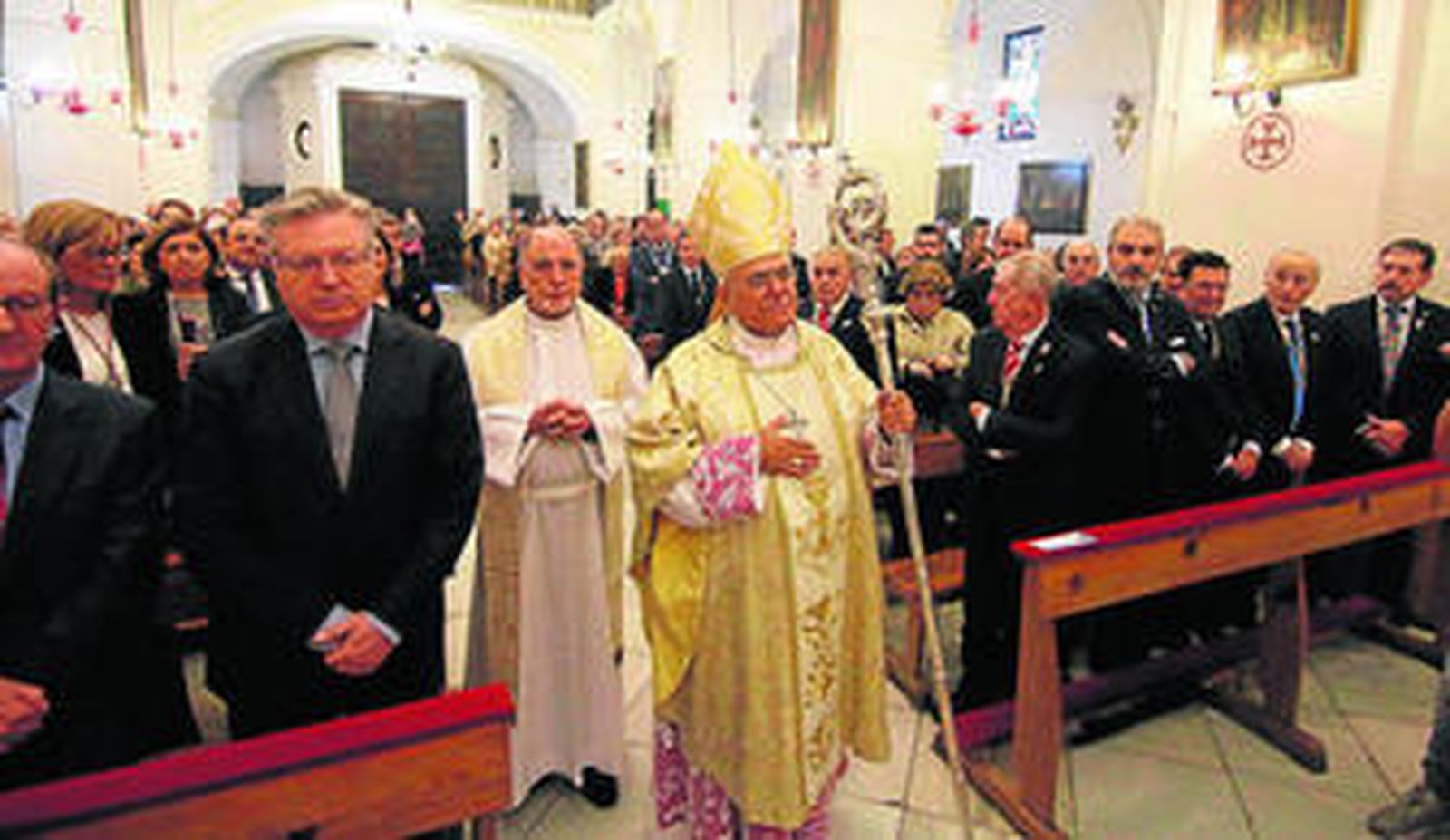 Un momento de la eucaristía celebrada ayer en la iglesia del Juramento.