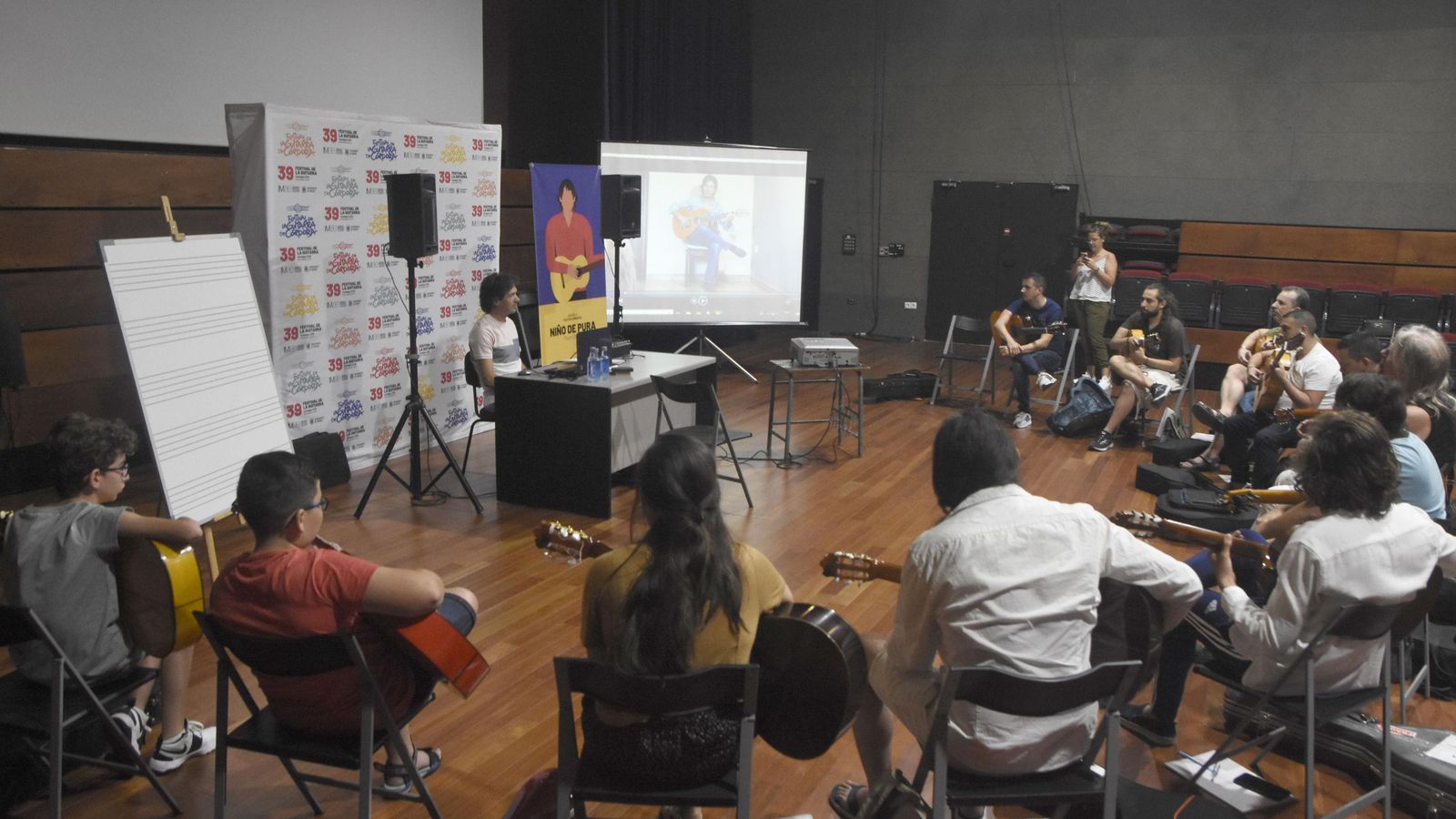 Curso  formativo de guitarra  flamenca de Niño de Pura, en el Festival de 2019
