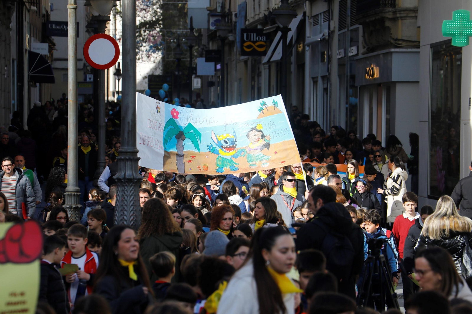 Más de un millar de niños marchan por Córdoba contra el cáncer infantil