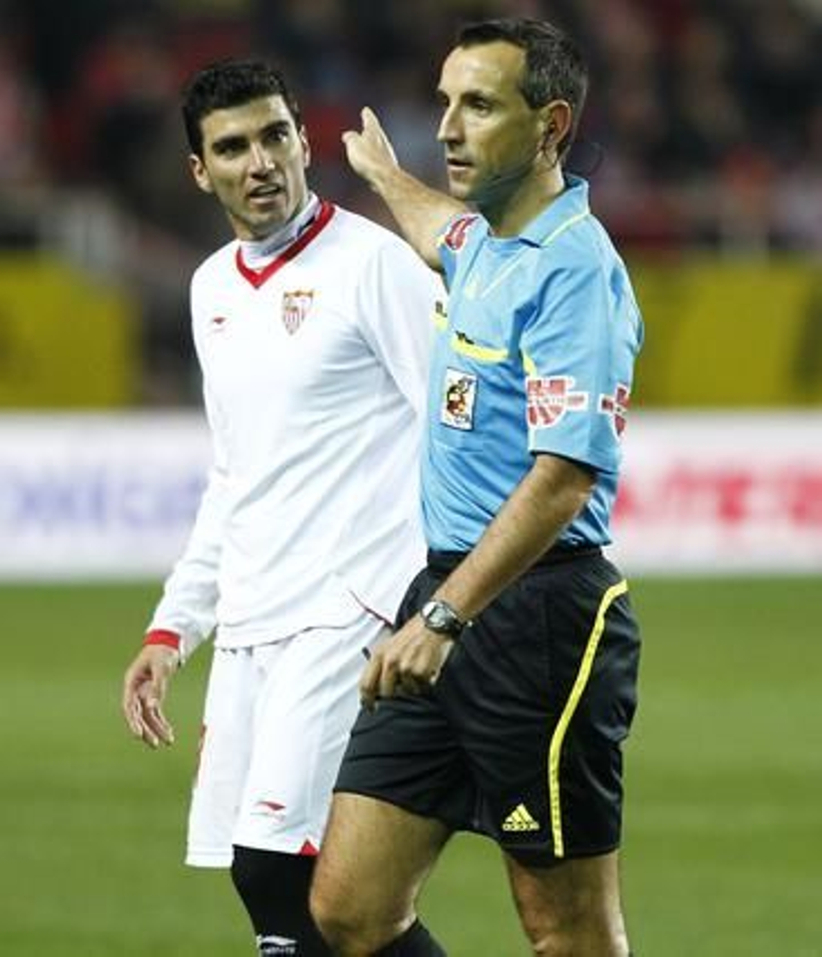 El Sevilla no puede remontar al Valencia en el Sánchez Pizjuán y queda eliminado de la Copa del Rey (2-1). / Antonio Pizarro