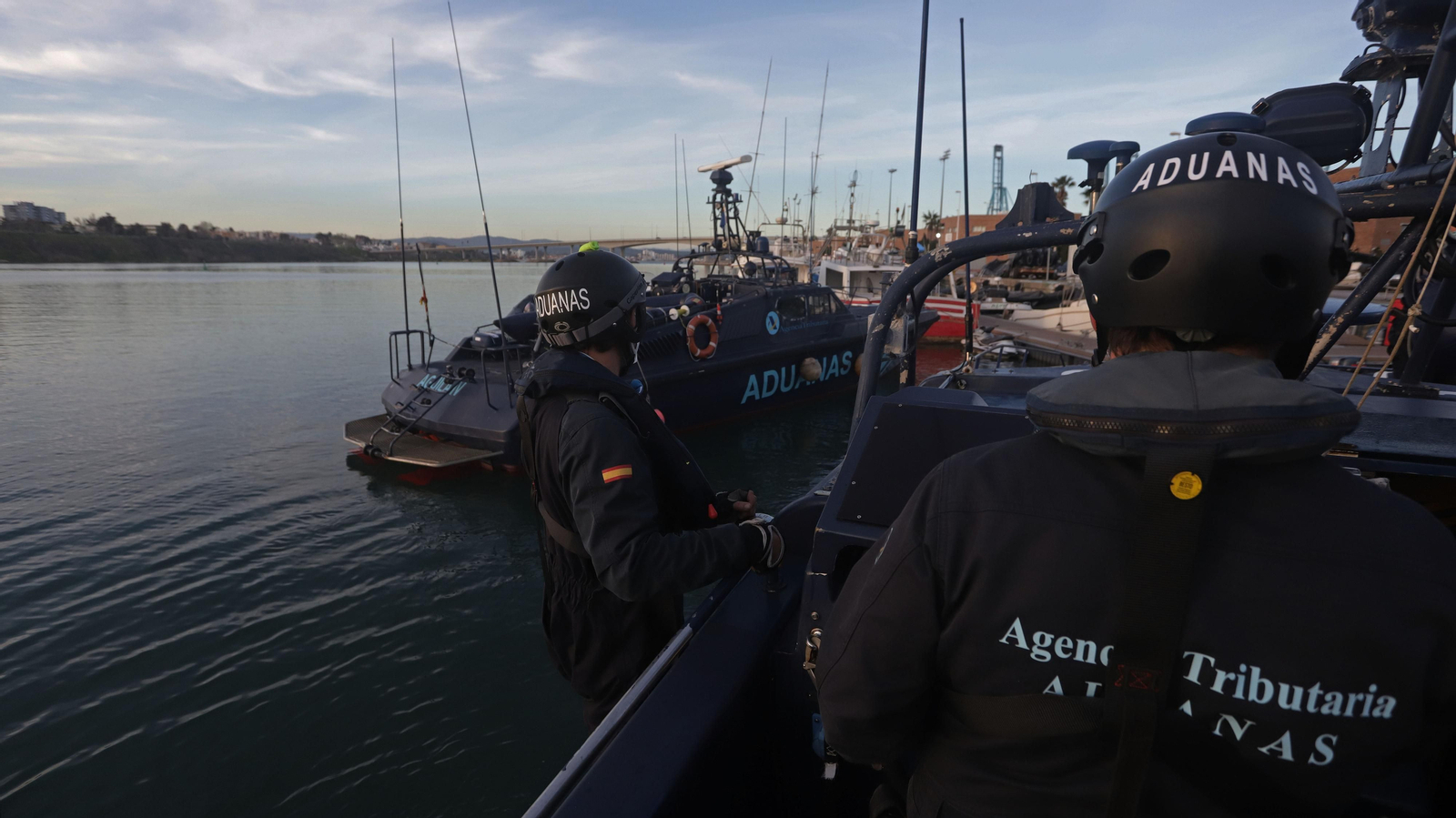 Patrulla en el Águila 2 de Vigilancia Aduanera