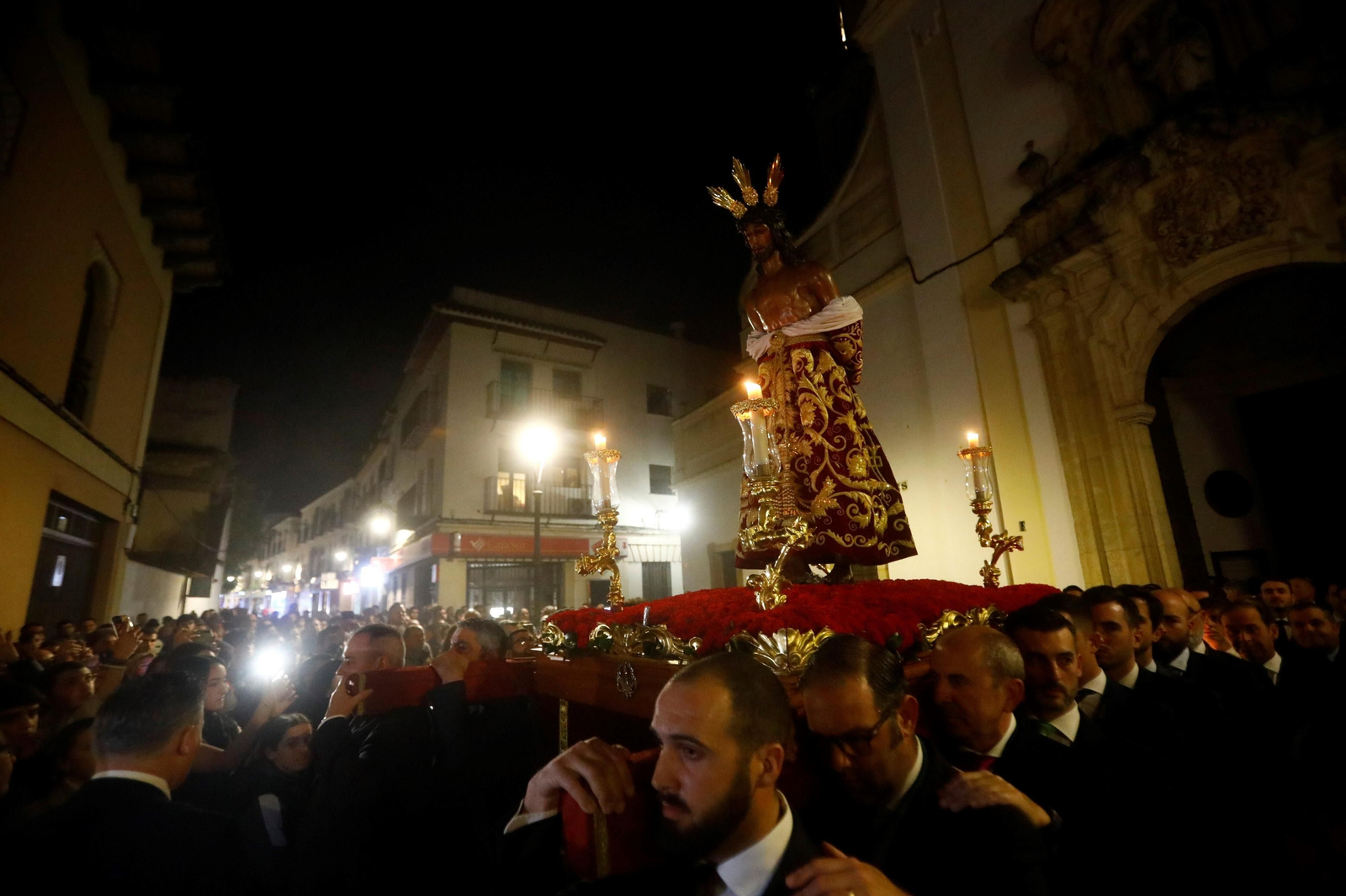 Miércoles de Ceniza en Córdoba: El vía crucis del Señor de las Penas, en imágenes