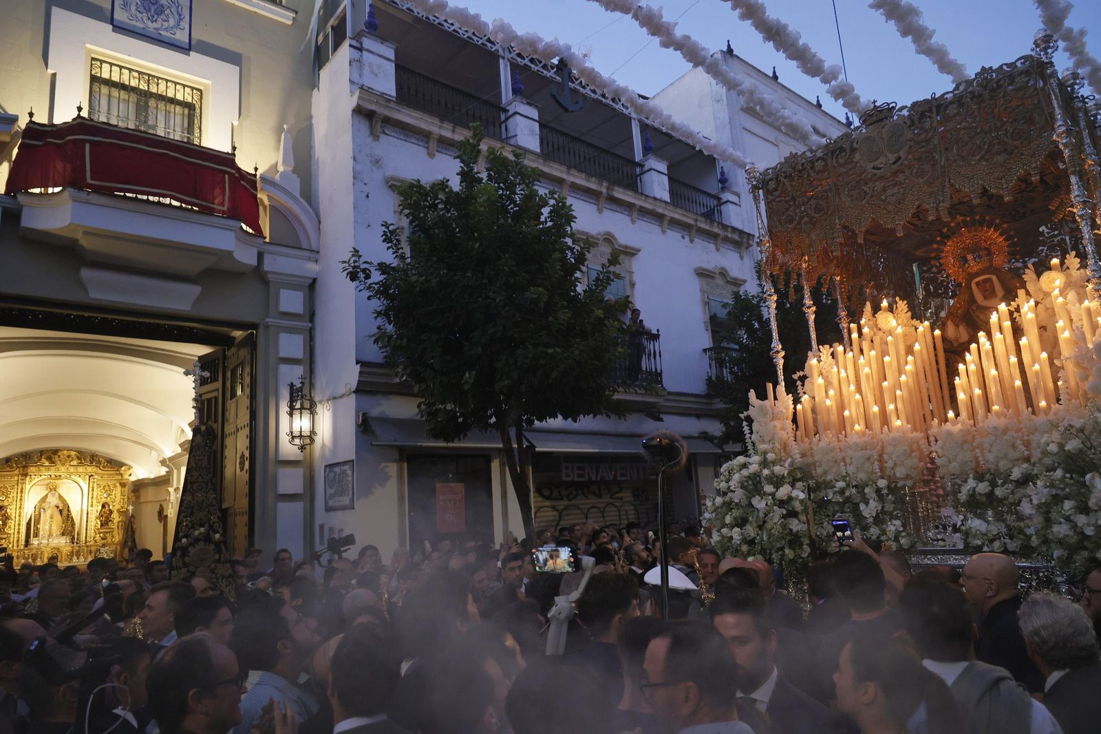 las imágenes de la procesión de la Esperanza de Triana a la Catedral