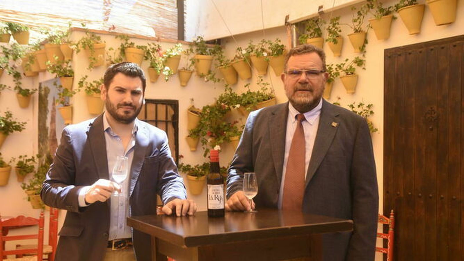 Rafael Bocero (der.) y su hijo, en La Reja.