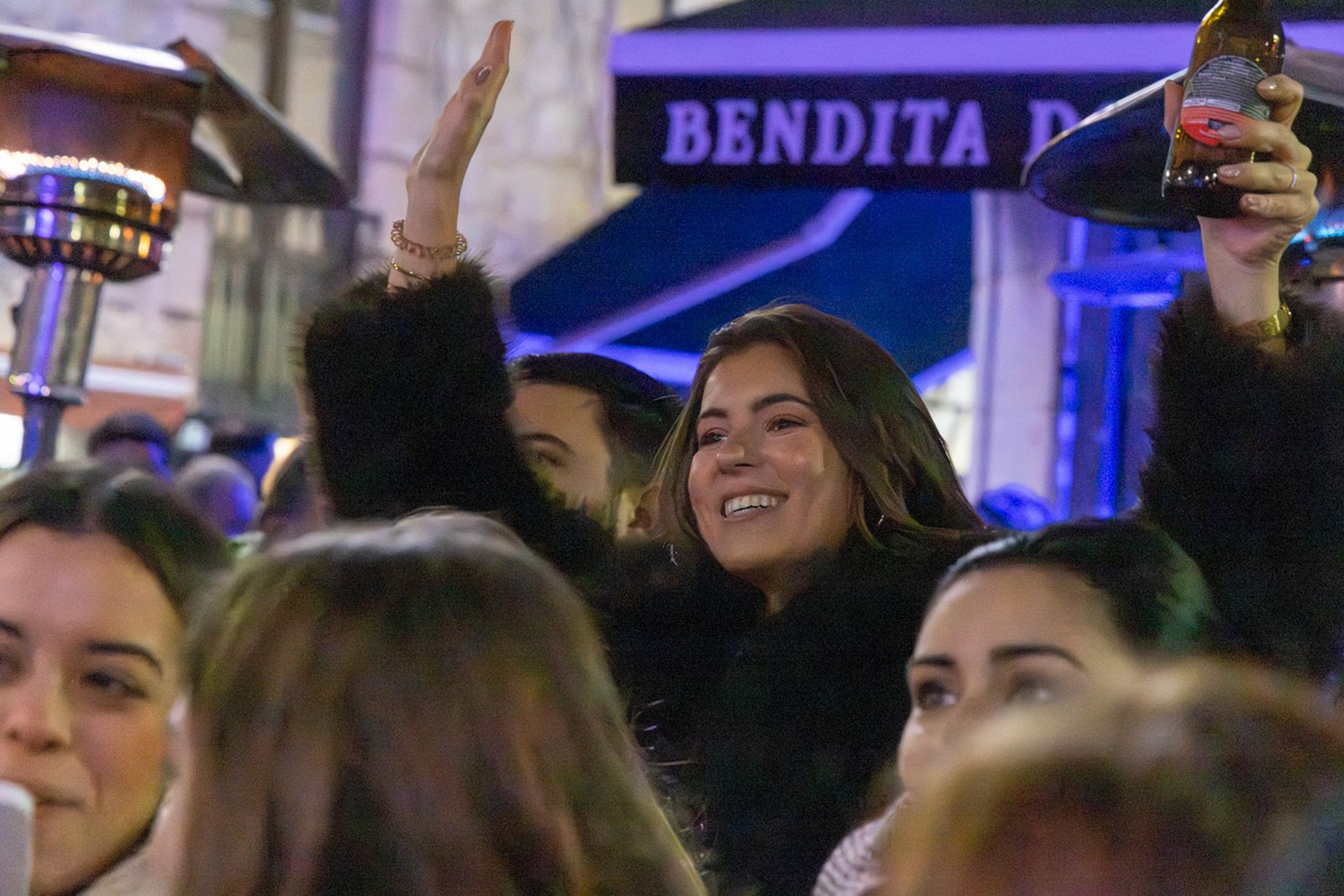 Así disfruta Jaén del concierto extraordinario a pie de calle: "Único Pop Rock"