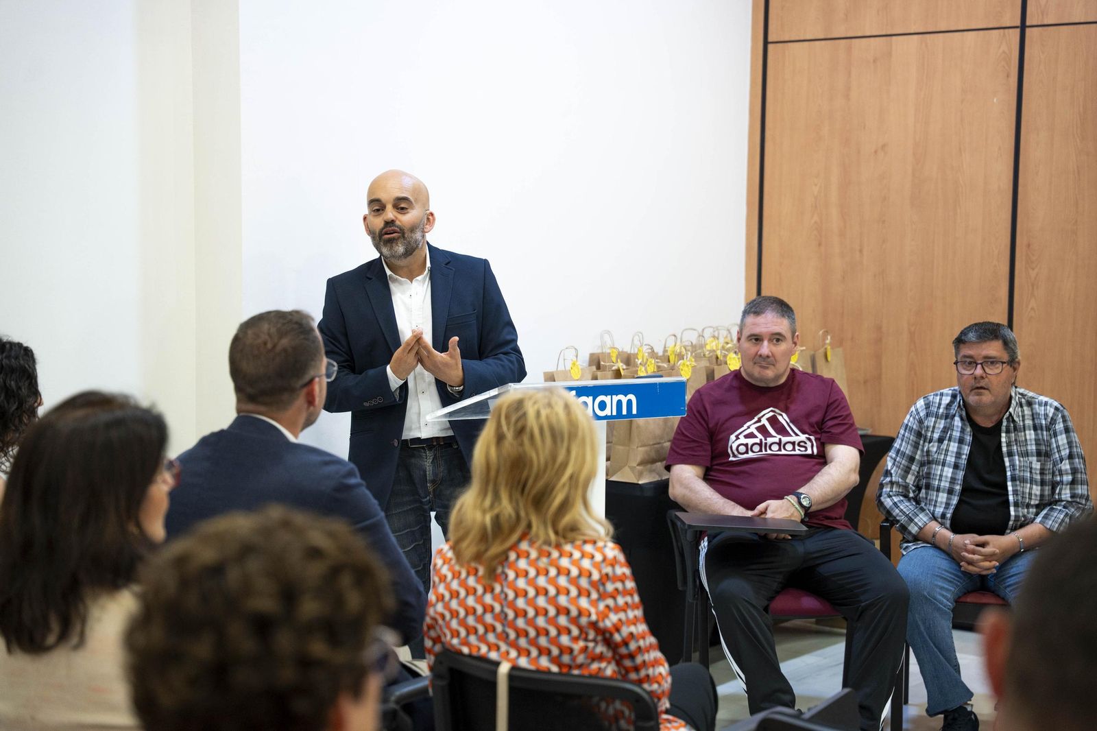 Las imágenes del acto de iniciación del Camino de Santiago de FAAM en Almería