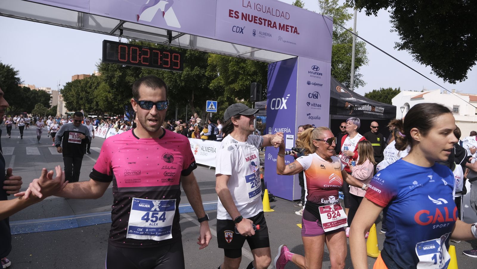 Imágenes de la Carrera de la Mujer 2023 en Almería